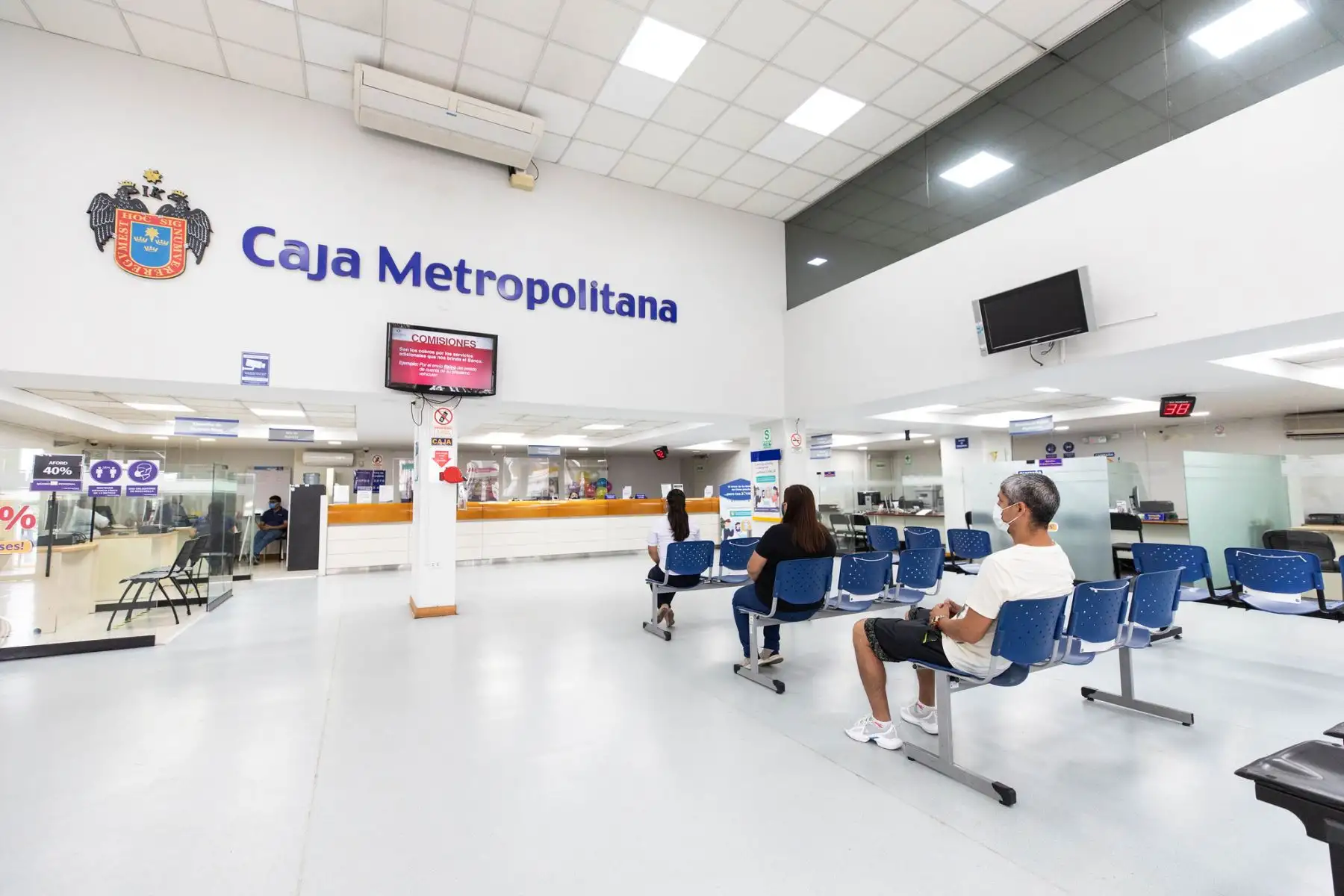 Desinfección y protocolo de bioseguridad en Caja Metropolitana de Lima-19.

Foto: ANDINA/Municipalidad de Lima