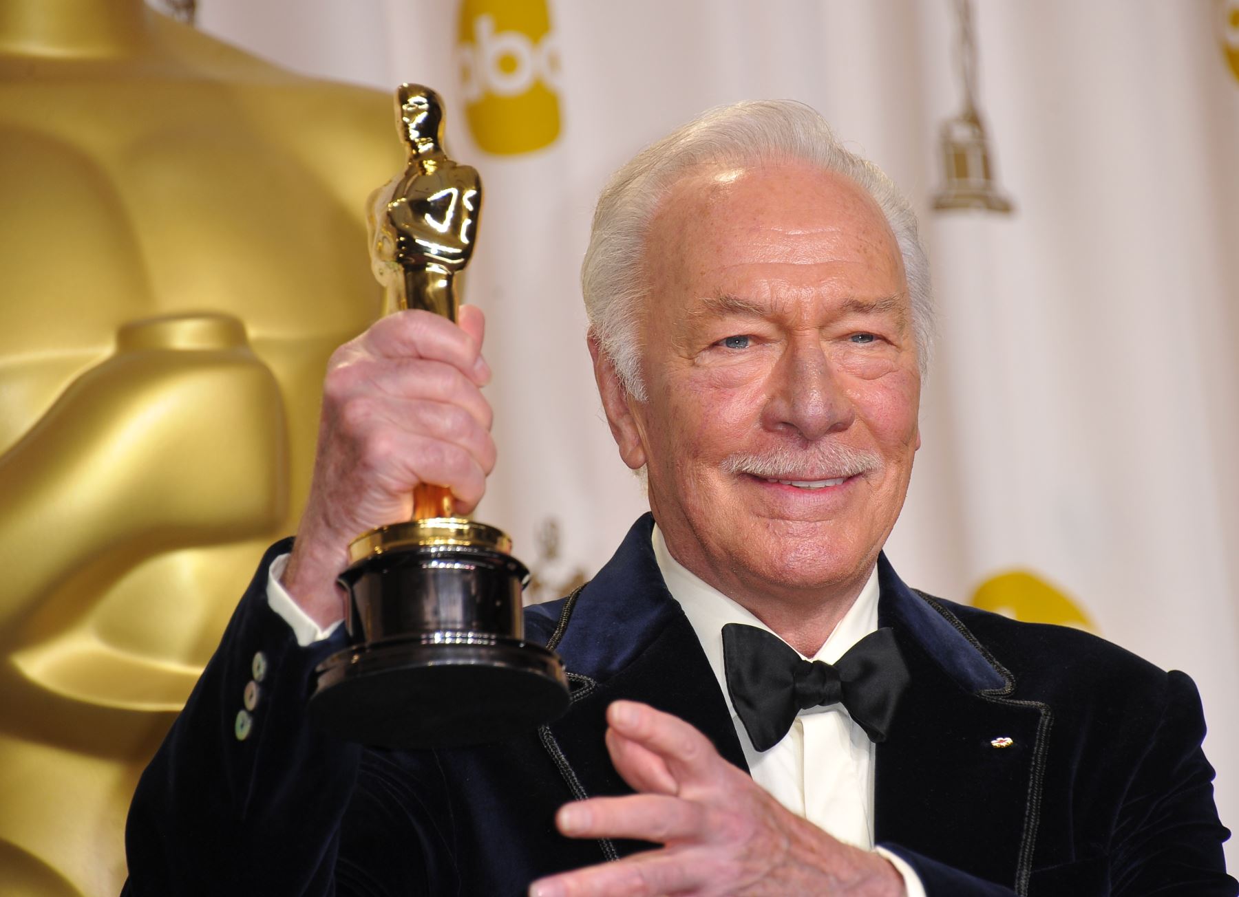 Plummer continuó trabajando hasta cumplir los 90 años, con 82 años se convirtió en el galardonado más longevo en llevarse un Óscar por su trabajo en "Beginner" (2012). Foto: AFP.