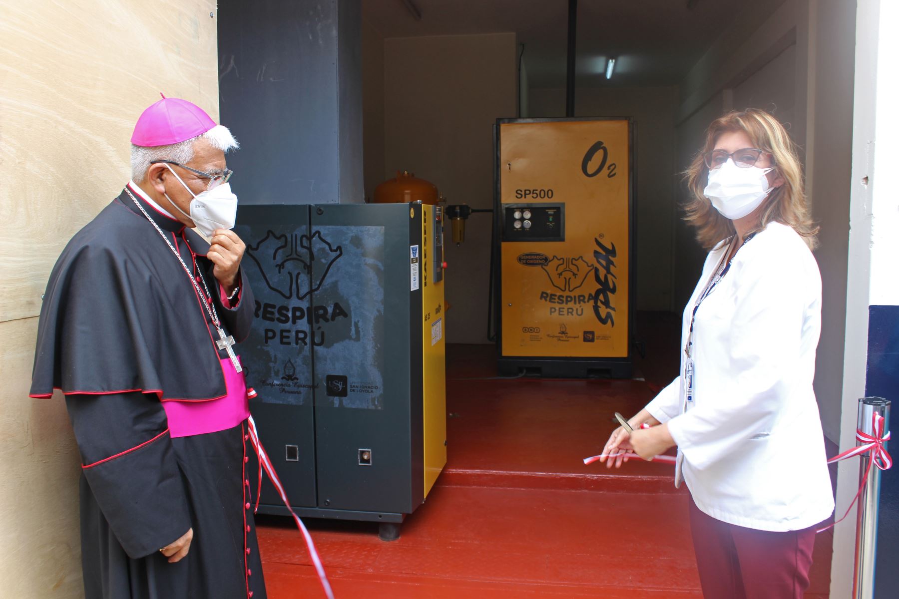 La planta de oxígeno entregada por Respira Perú alcanza una pureza de producción del 95 % del insumo medicinal. Foto: ANDINA/difusión.