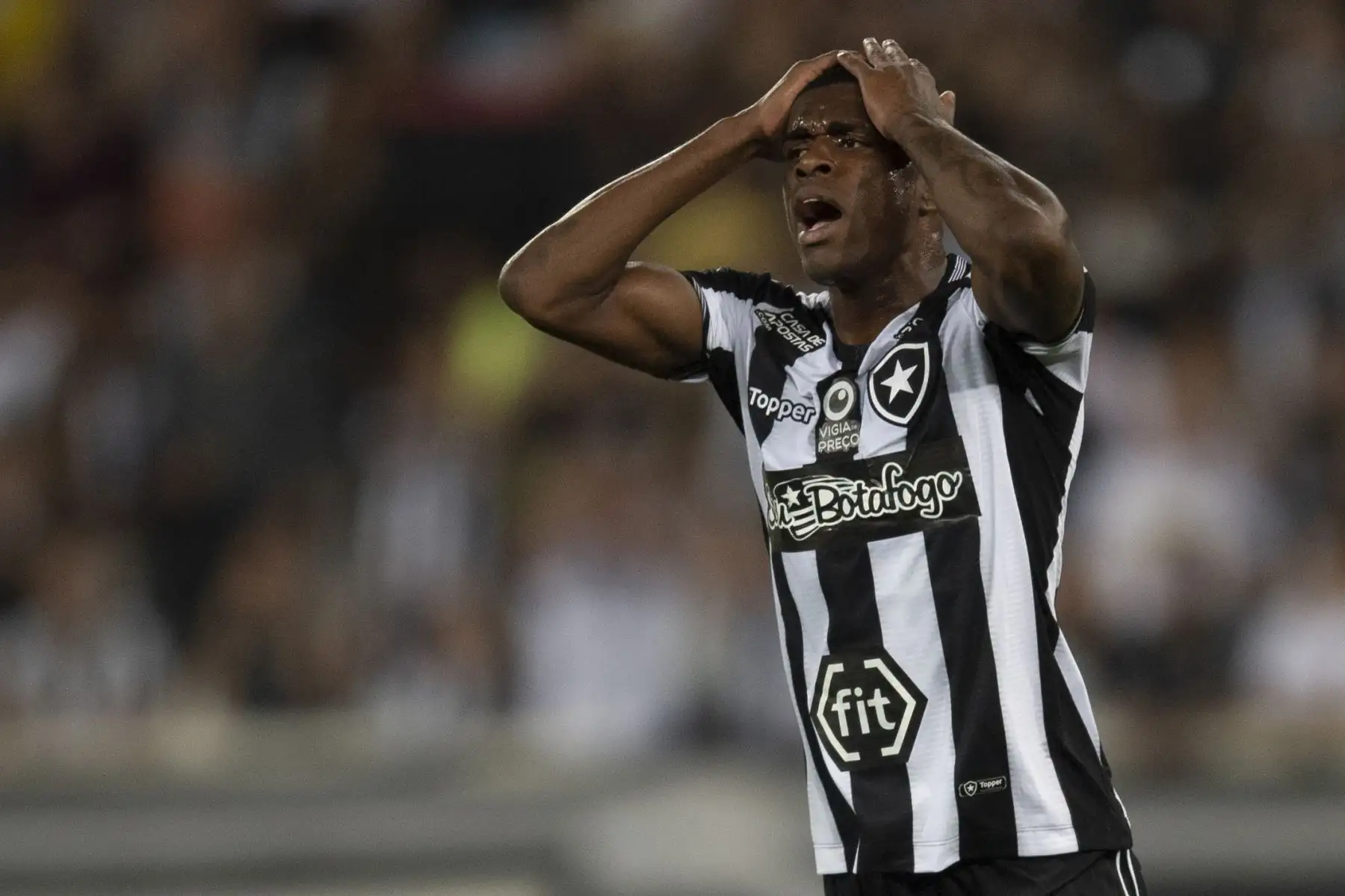 El revés, el número 18 en 34 partidos, lo consolidó en la última posición de la tabla, con 24 puntos, y lo obliga a volver a la B, donde jugó en 2003 y 2015. Foto: AFP