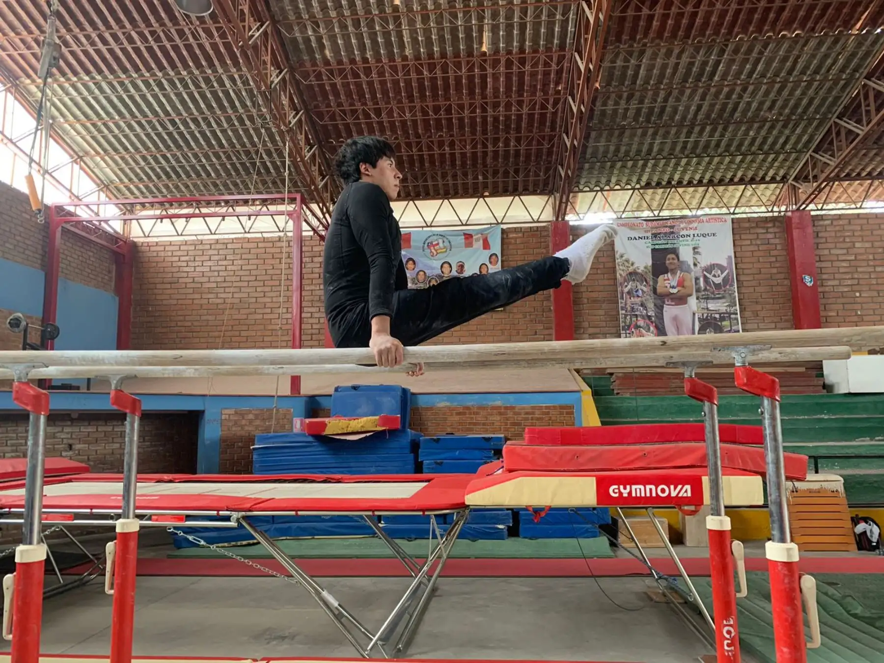 IPD renueva los implementos de gimnasia en Arequipa