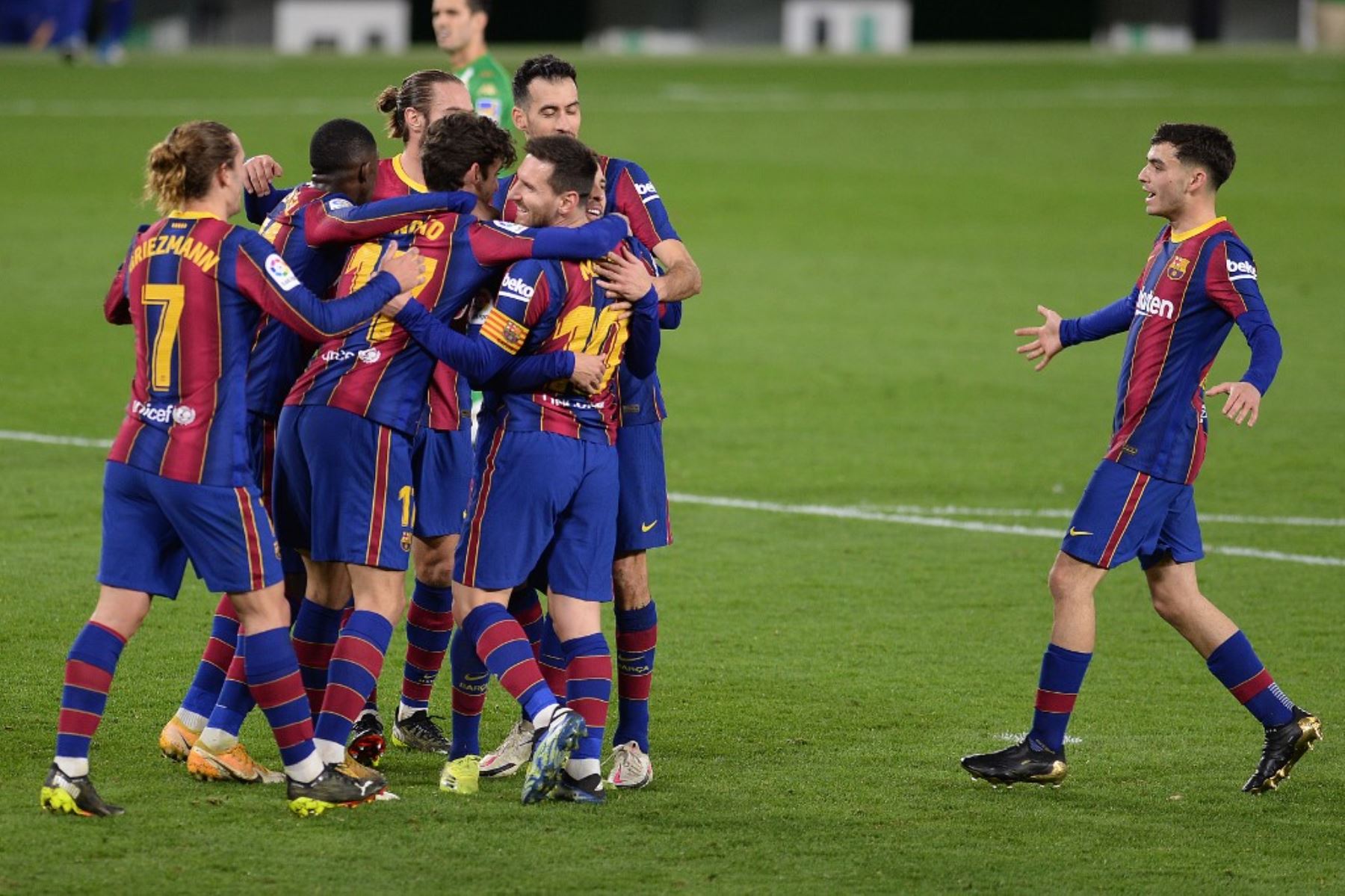 Barcelona se mantiene segundo en la Liga de España
