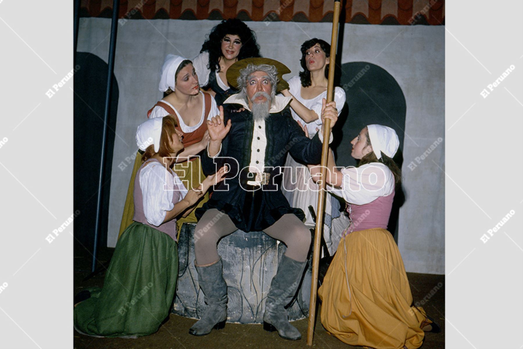 Lima - agosto de 1979 / Osvaldo Cattone protagonista de la obra "El hombre de la Mancha". Foto: Archivo Histórico de El Peruano