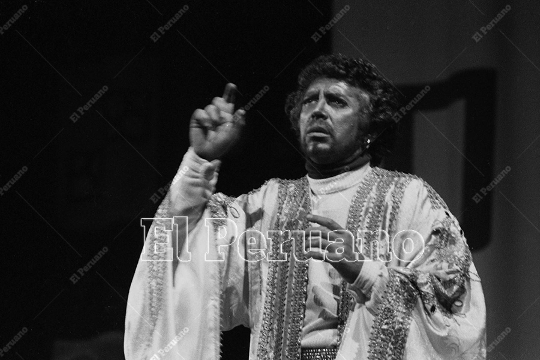 Lima - 23 julio 1978 / Osvaldo Cattone en la obra Otelo. Foto: Archivo Histórico de El Peruano / Leoncio Mariscal