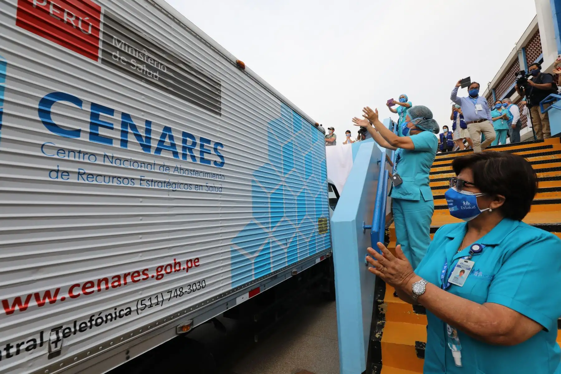 Redes Prestacionales de Lima reciben lote de vacunas contra el Covid-19.
Foto: Essalud