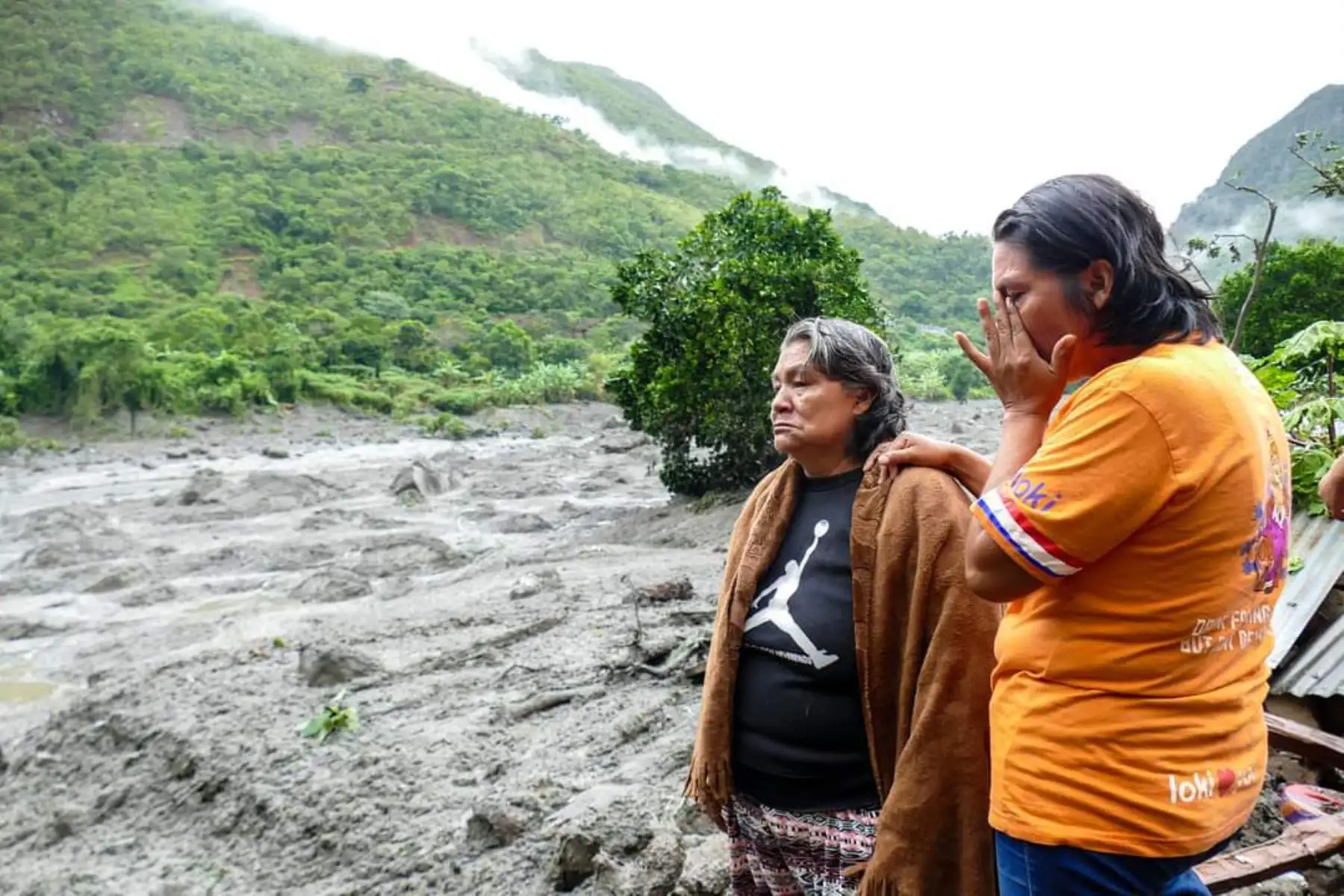 Una mujer desaparecida, más de 100 damnificados y dos puentes colapsados por huaicos en Echarati Cusco. Foto: ANDINA/Percy Hurtado Santillán