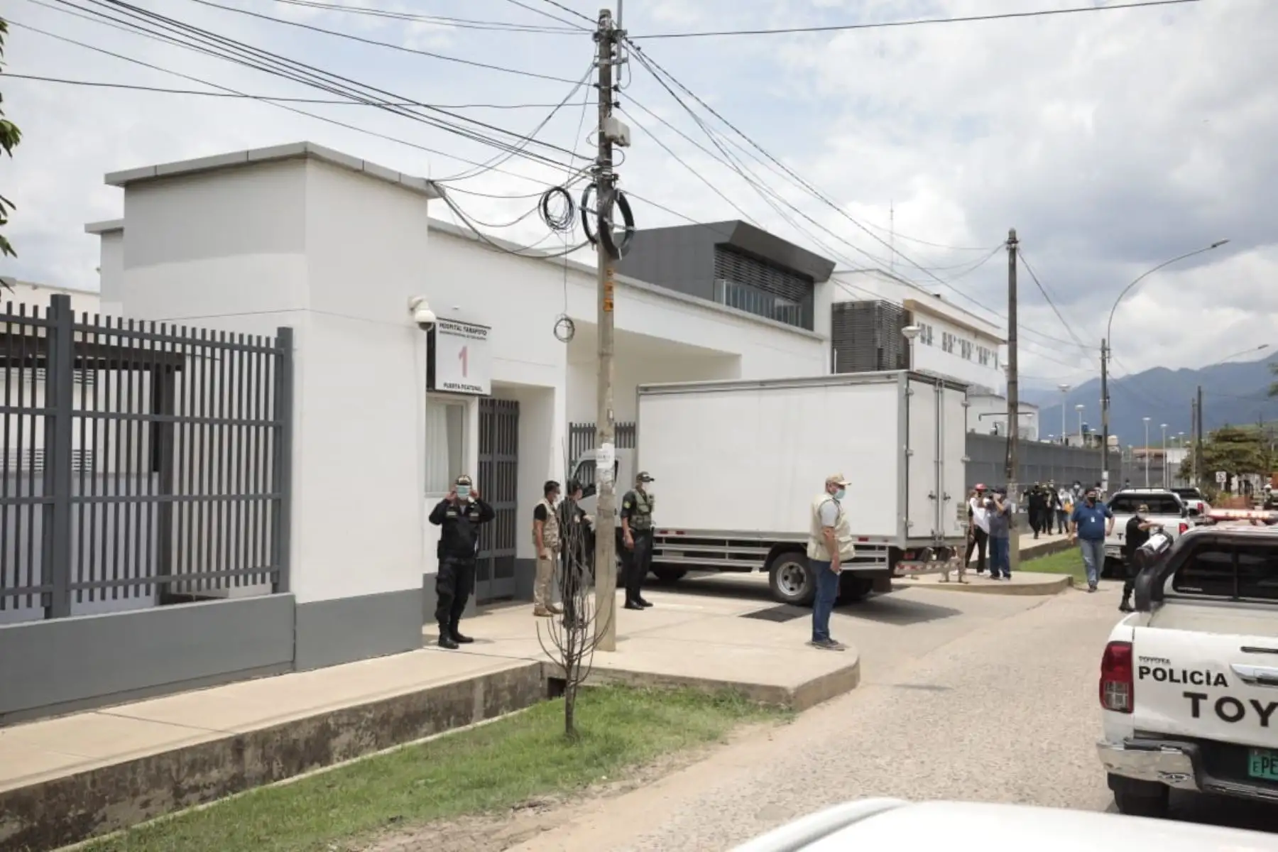 Avión del Ejército trasladó primer lote de 3 mil 342 vacunas de Sinopharm a la región San Martín para frente a la pandemia Covid-19. Foto: ANDINA/Difusión