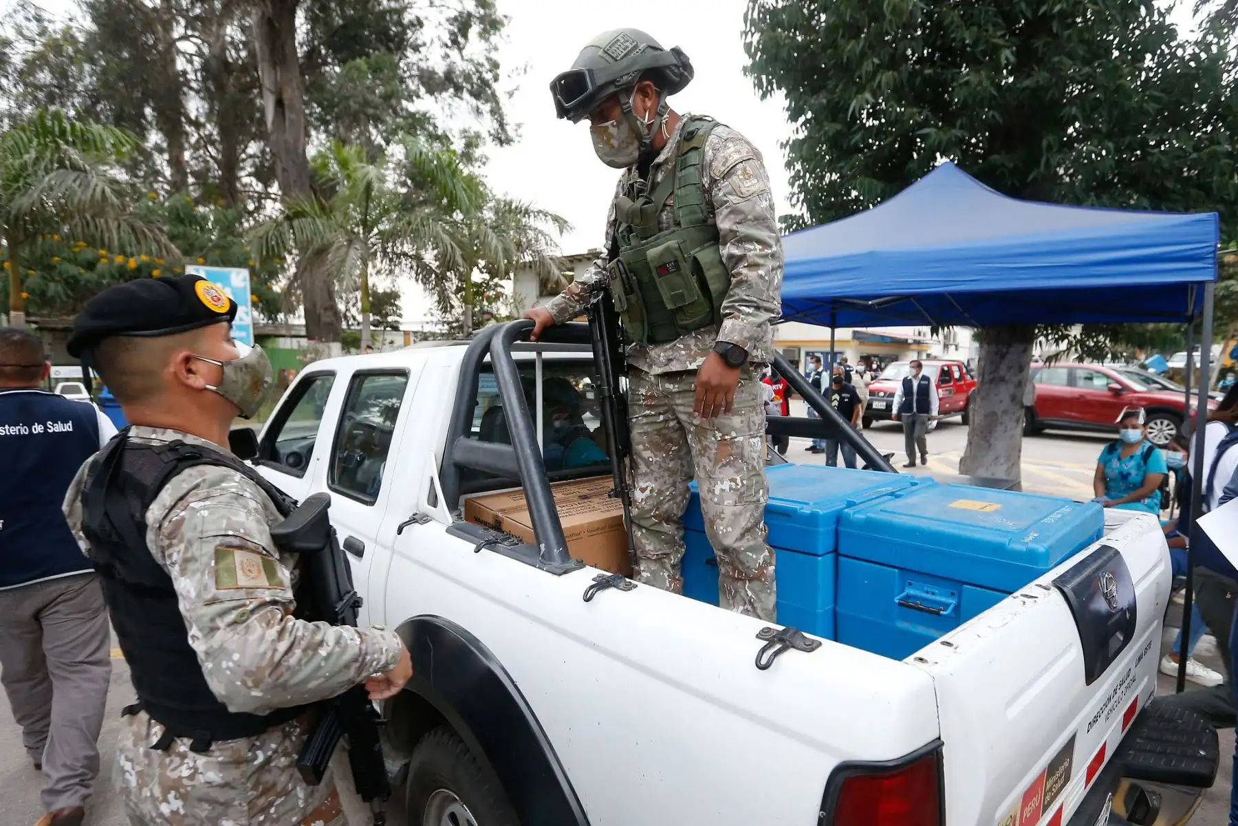 Distribución de vacunas contra la covid-19 para el inicio de vacunación a profesionales de la salud en Lima Este.

Foto: ANDINA/Minsa