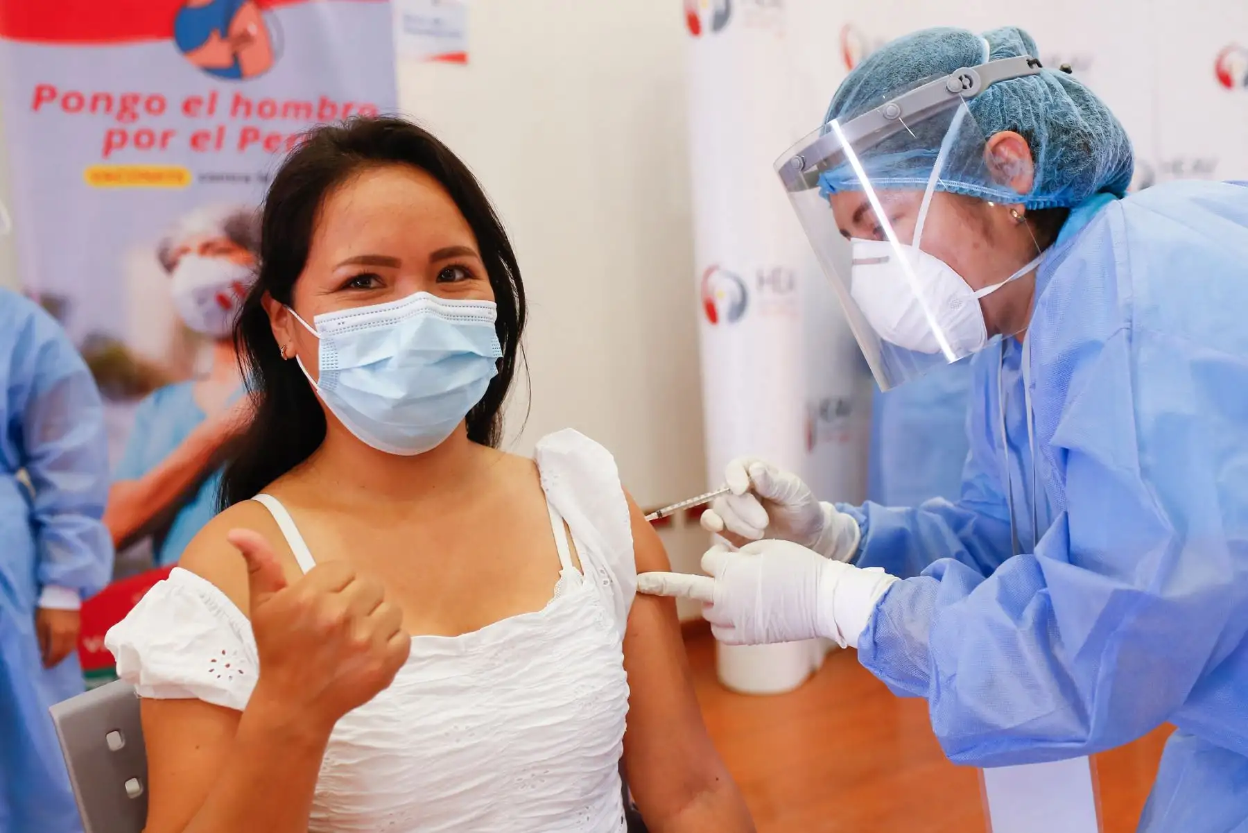 Vacunación a profesionales de la salud en Lima Este.

Foto:ANDINA/ Minsa