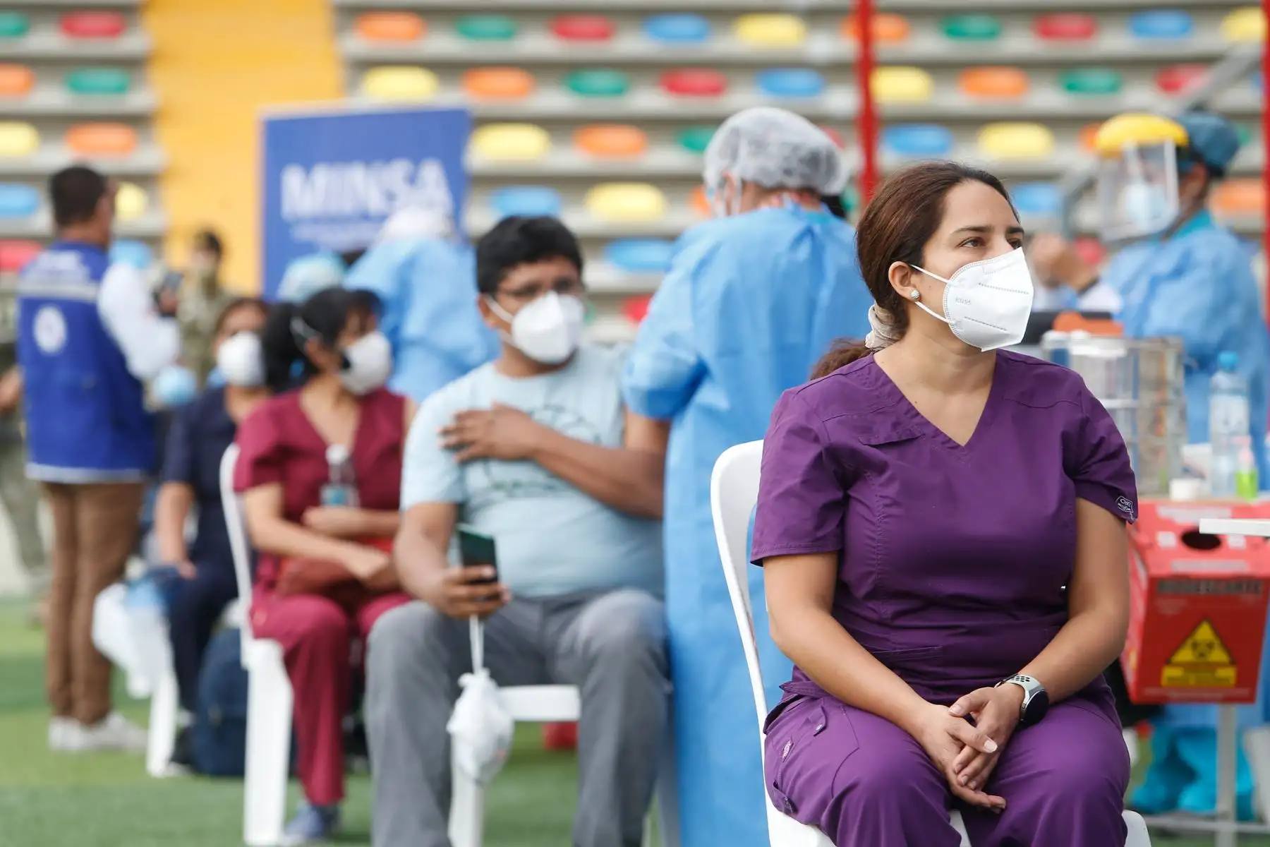 Vacunación a profesionales de la salud en Lima Este.

Foto:ANDINA/ Minsa