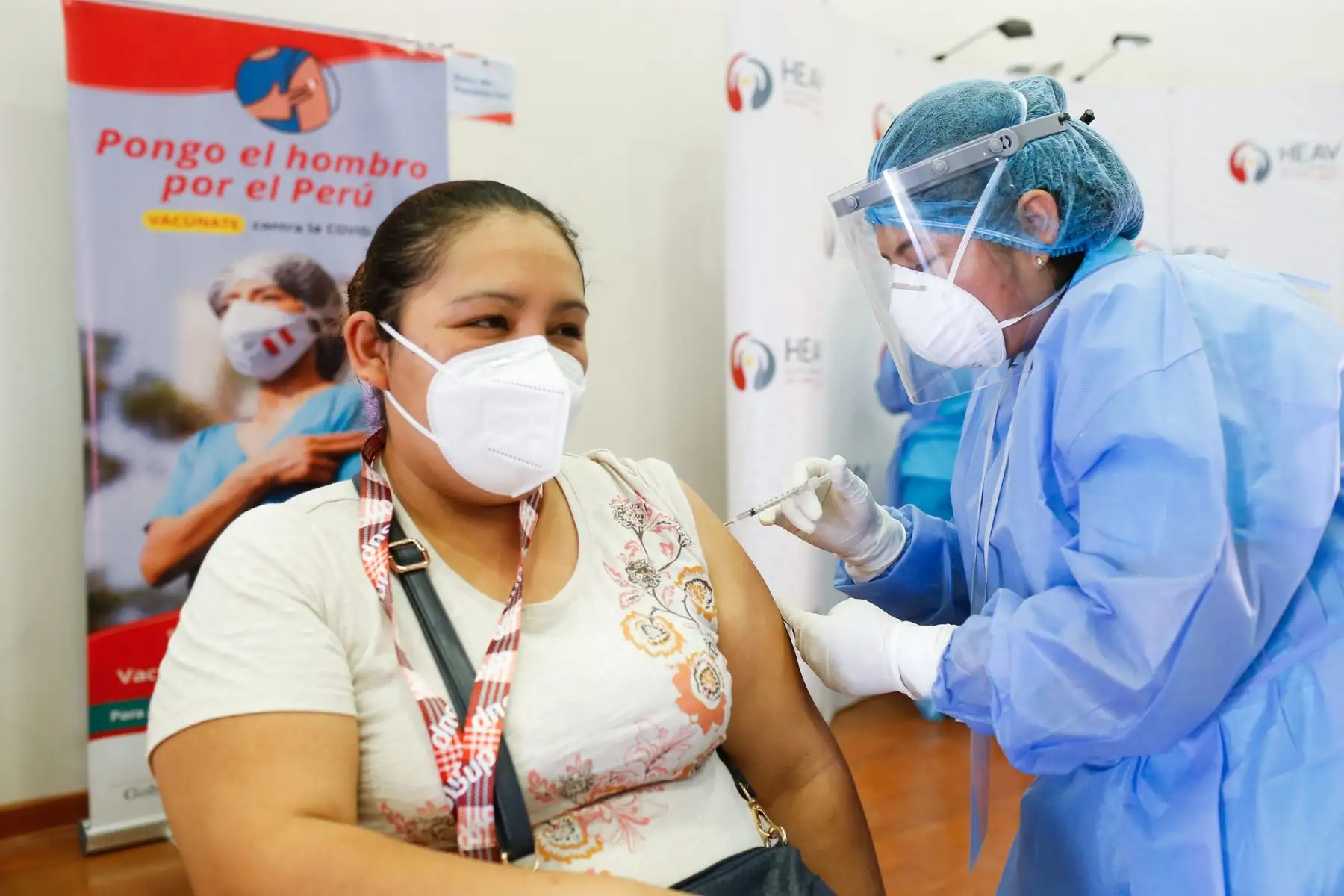 Vacunación a profesionales de la salud en Lima Este.

Foto:ANDINA/ Minsa
