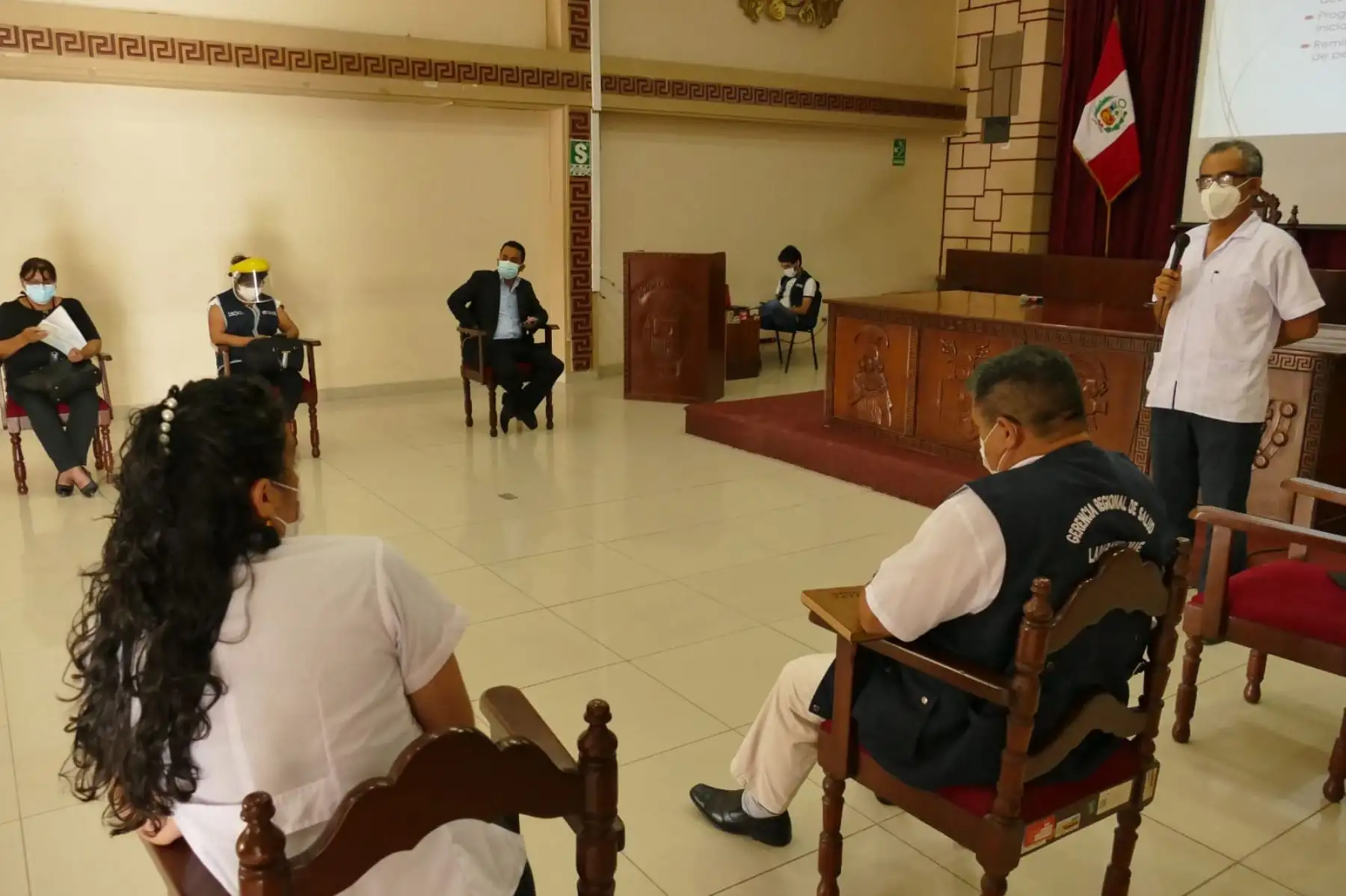 En la sesión extraordinaria del directorio de gerentes del Gore Lambayeque se acordó la adquisición de balones de oxígeno. Foto: ANDINA/Difusión