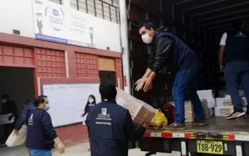Más de un centenar de kits con material electoral fue recibido por la Oficina Descentralizada de Procesos Electorales (ODPE) de Sánchez Carrión, en la región La Libertad, con el objetivo de iniciar la capacitación a los diferentes actores que participarán de forma activa en los comicios generales de este 11 de abril.