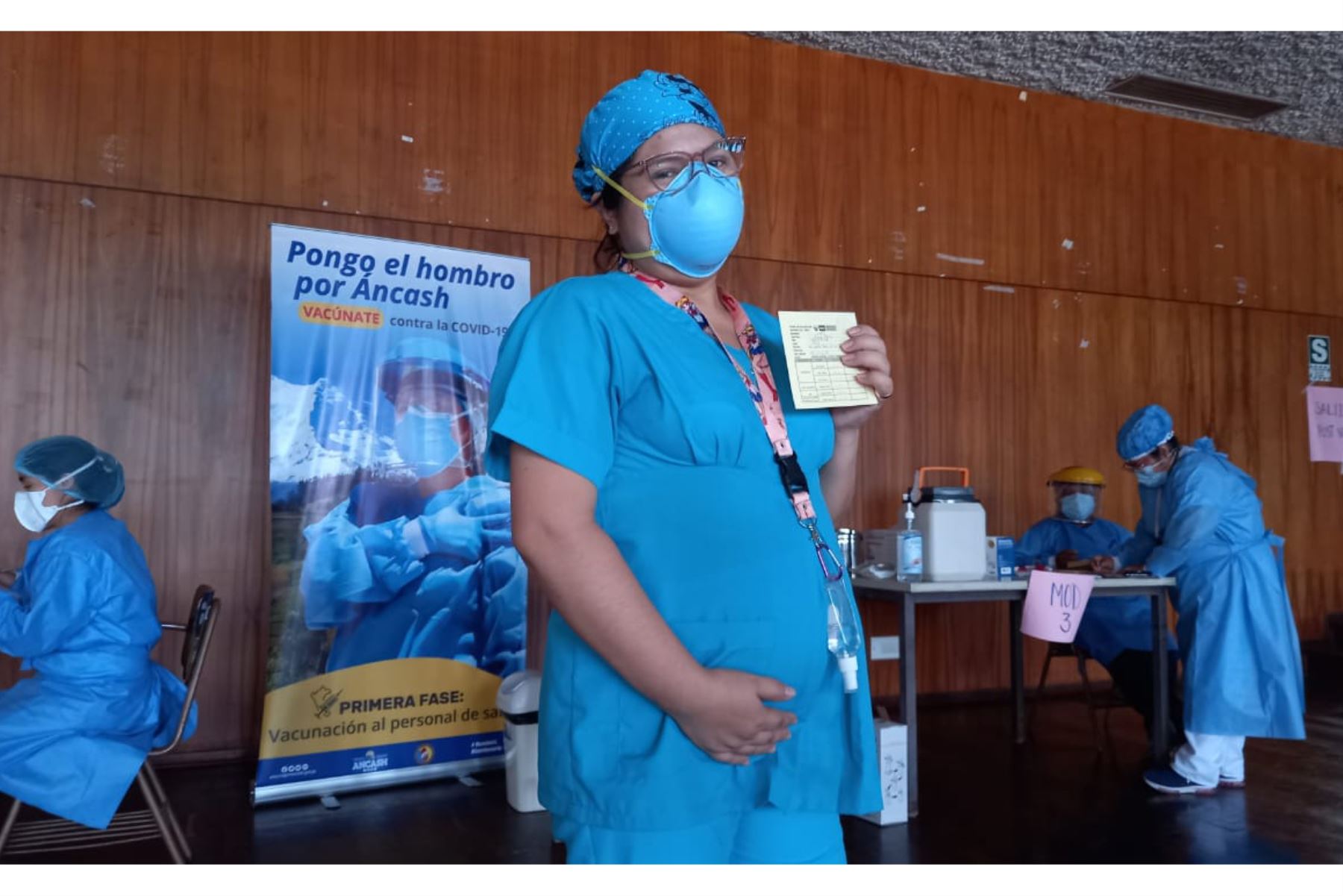 Pamela Borja tiene seis meses de gestación y trabaja en el Hospital Regional Eleazar Guzmán Barrón de Nuevo Chimbote desde hace cinco años. Foto: ANDINA/Cortesía Gonzalo Horna
