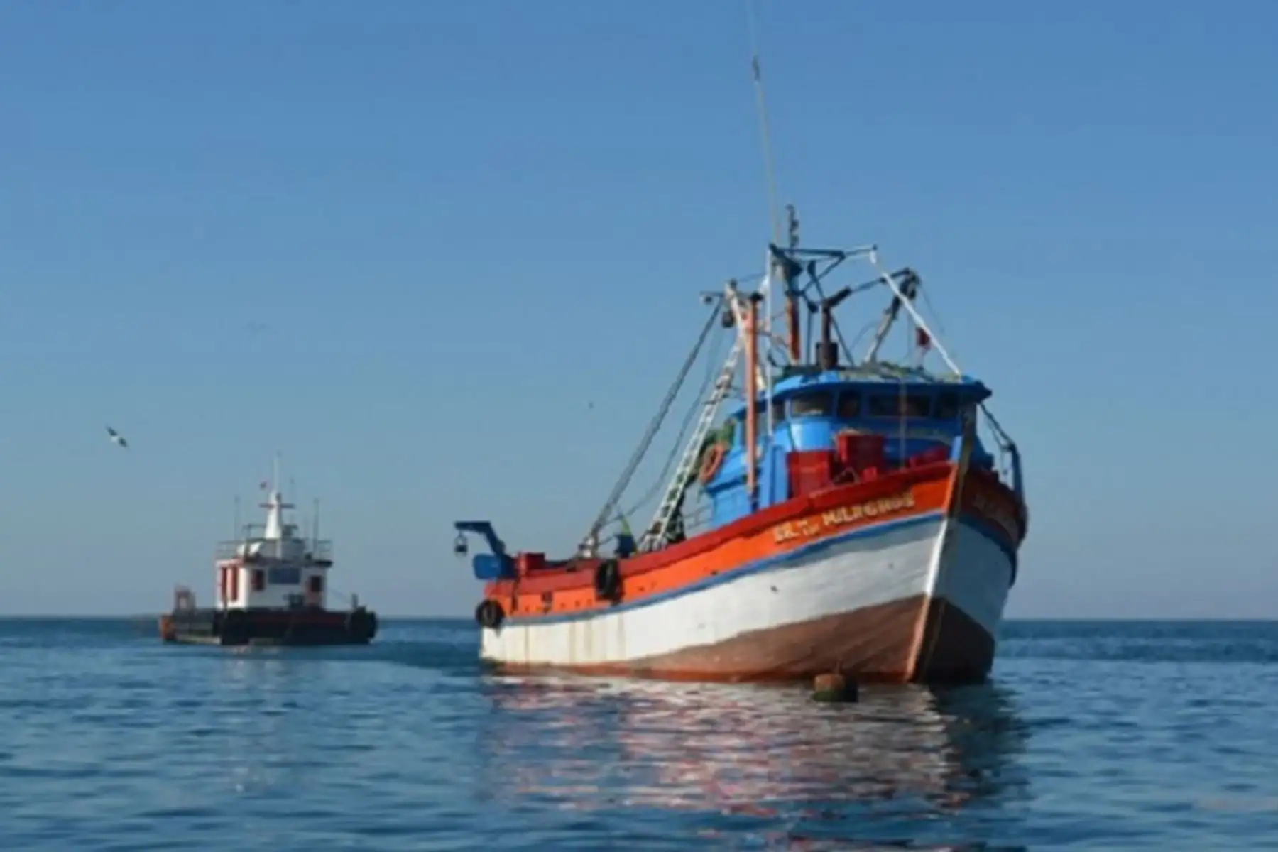 Con el objetivo de reducir la contaminación ambiental producida por las embarcaciones artesanales, el CITE Pesquero Piura en articulación con la Asociación ConCiencia Marina, implementarán un sistema de “manejo integral de residuos oleosos” (aceites) para mantener las aguas norteñas en óptimas condiciones.