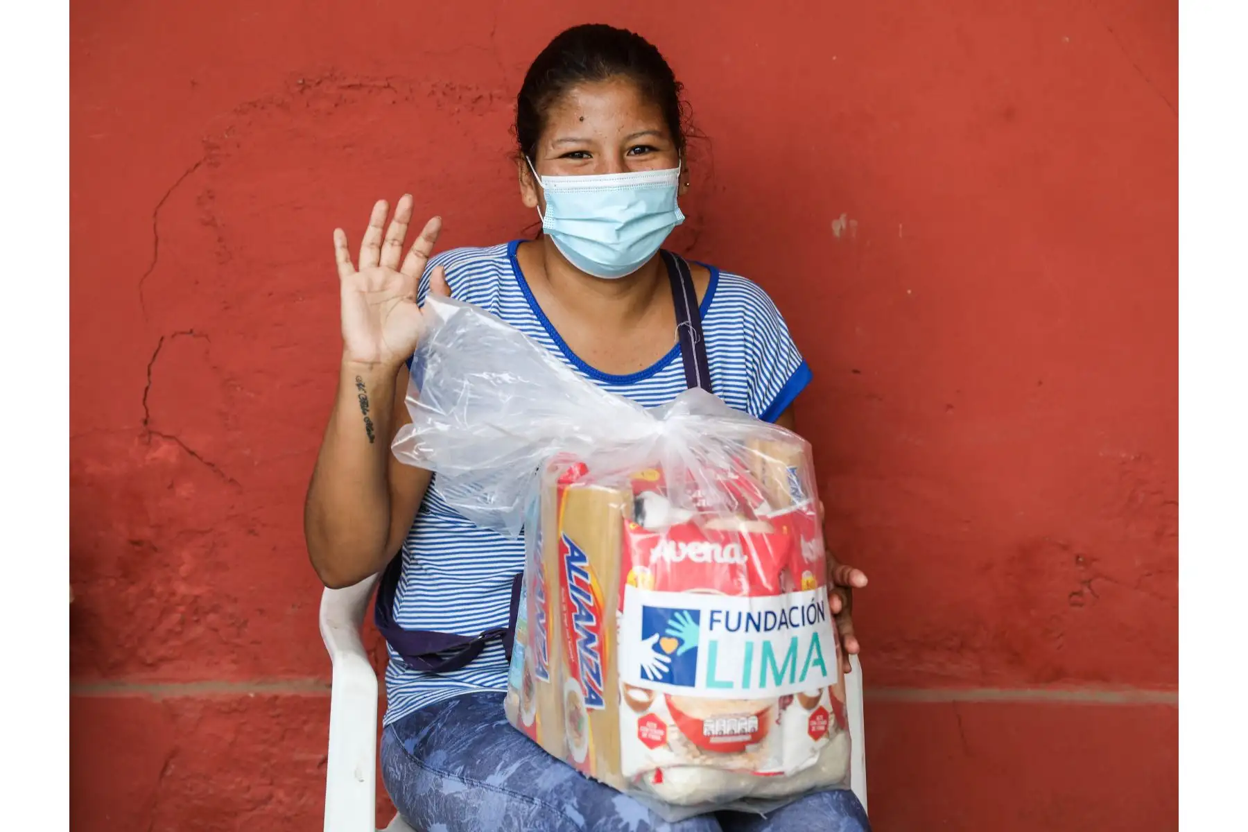 La Municipalidad de Lima entregó canastas con víveres de primera necesidad a personas con discapacidad. Foto: MML