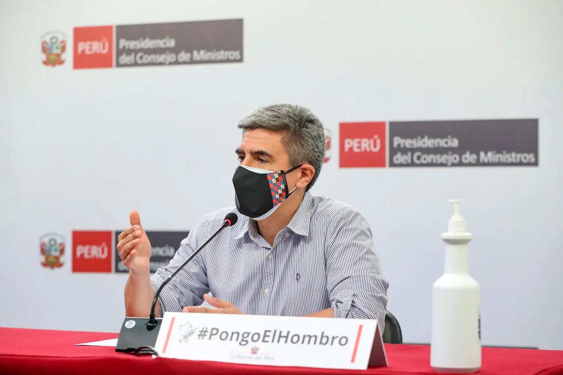La ministra de Comercio Exterior y Turismo, Claudia Cornejo Mohme, el ministro de Cultura, Alejandro Neyra y el ministro de Educación, Ricardo Cuenca brindaron una conferencia de prensa donde brindaron detalles sobre avances de las medidas contra la pandemia. Foto: ANDINA/PCM