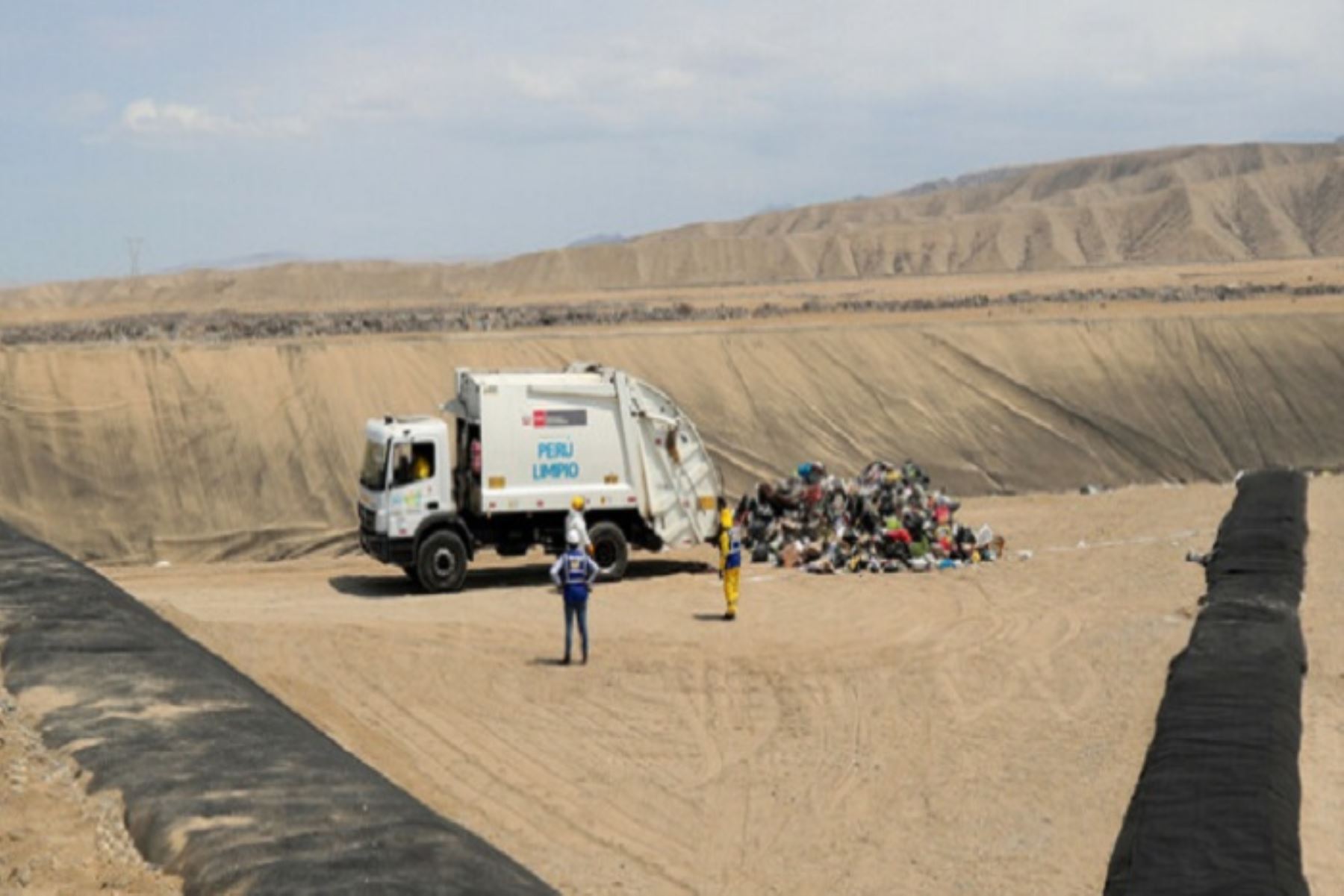 El trabajo en la gestión de los residuos se realiza de forma coordinada entre la Municipalidad Provincial de Chincha y los 46 recicladores de 4 asociaciones formalizadas por la dicha comuna.