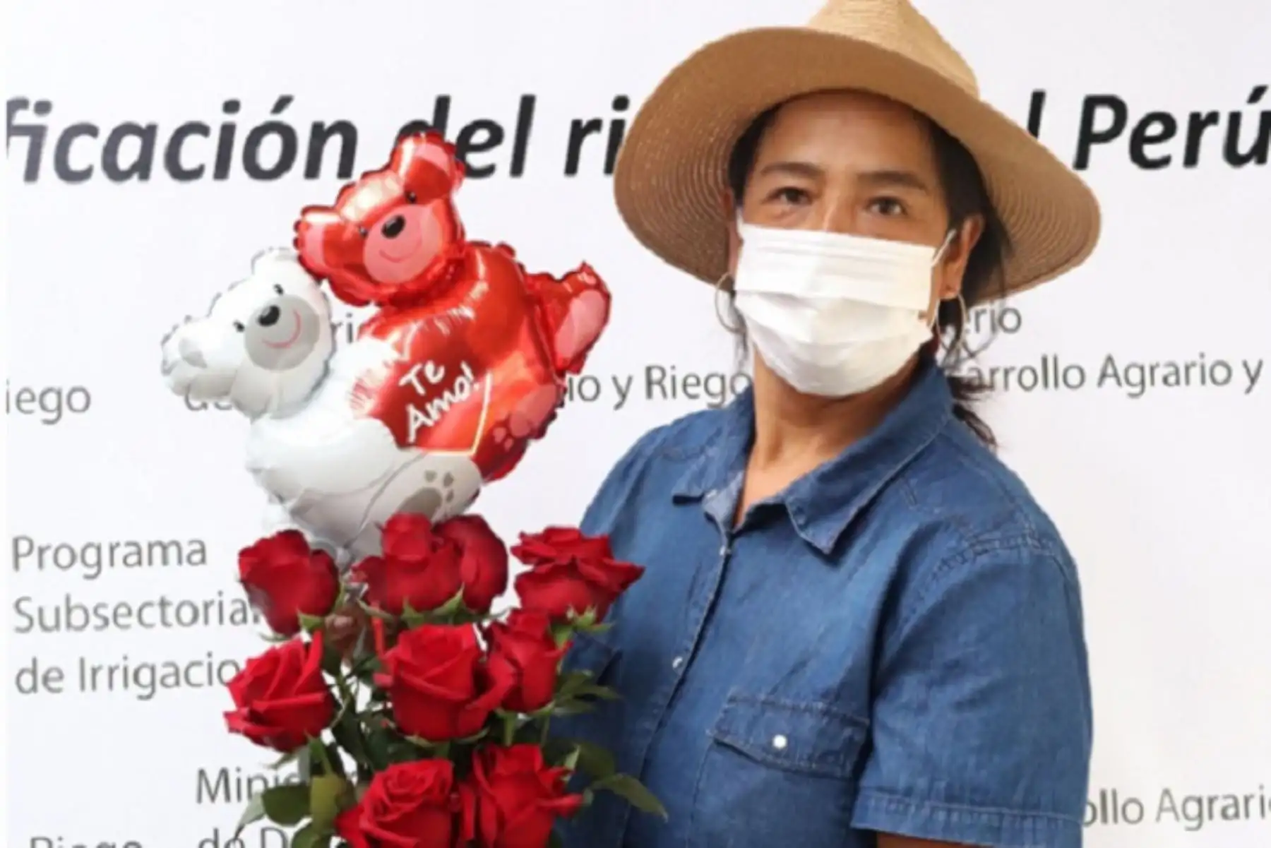 El sistema de riego tecnificado por goteo y por aspersión permitió que los productores apuesten por nuevos cultivos, como las flores para corte: rosas y astromelias, así como el desarrollo de viveros.