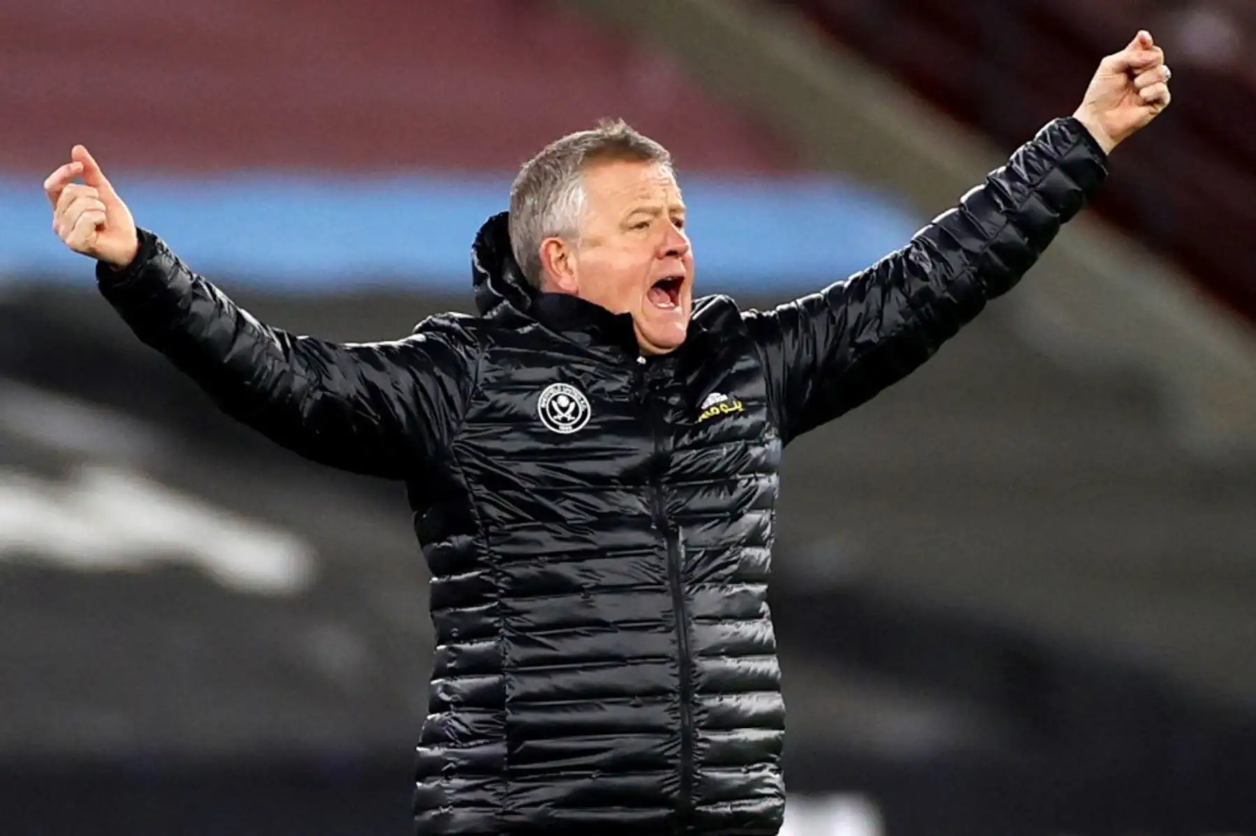 El gerente inglés de Sheffield United, Chris Wilder, grita instrucciones a sus jugadores desde la línea de banda durante el partido de fútbol de la Premier League inglesa entre West Ham United y Sheffield United en el London Stadium.

Foto:AFP