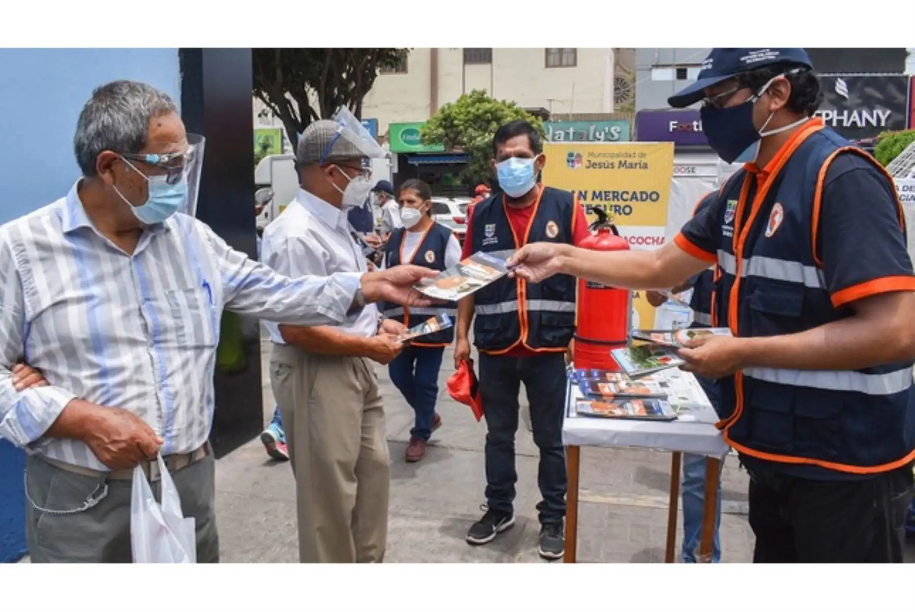 Puede solicitar capacitaciones, a cargo de la subgerencia de Gestión de Riesgo de Desastres, al teléfono : (01) 6141212 - anexo 3419. ANDINA/Municipalidad de Jesús María