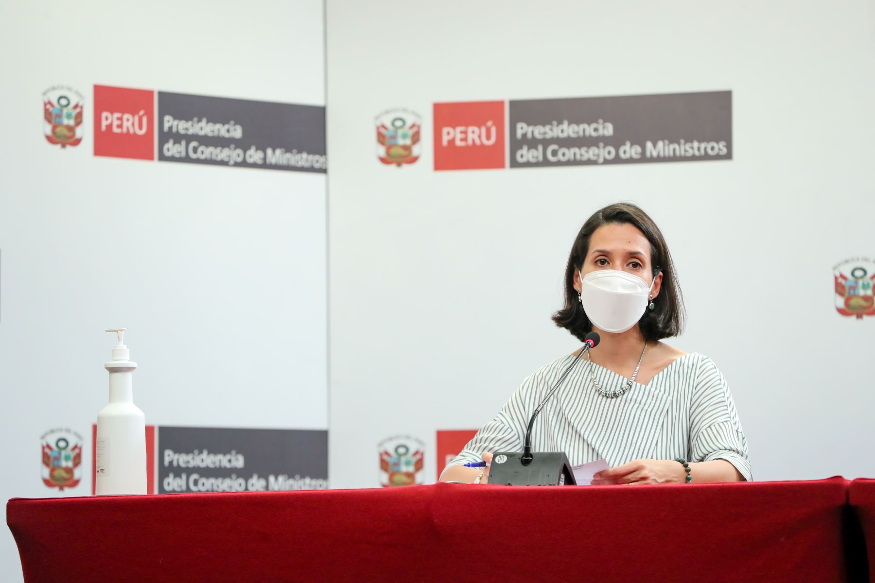 Ministros de Cultura, Inclusión Social y Comercio Exterior brindan detalles sobre avances de las medidas contra la pandemia. Foto: PCM