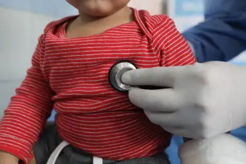 Especialista recomienda a los padres no bajar la guardia. “Los niños no son inmunes. No confunda los síntomas del coronavirus en su niño con los resfríos o males de temporada”. En el mes de Enero hubo 15 menores hospitalizados por COVID, solo en el Hospital Rebagliati. Foto: ANDINA/EsSalud