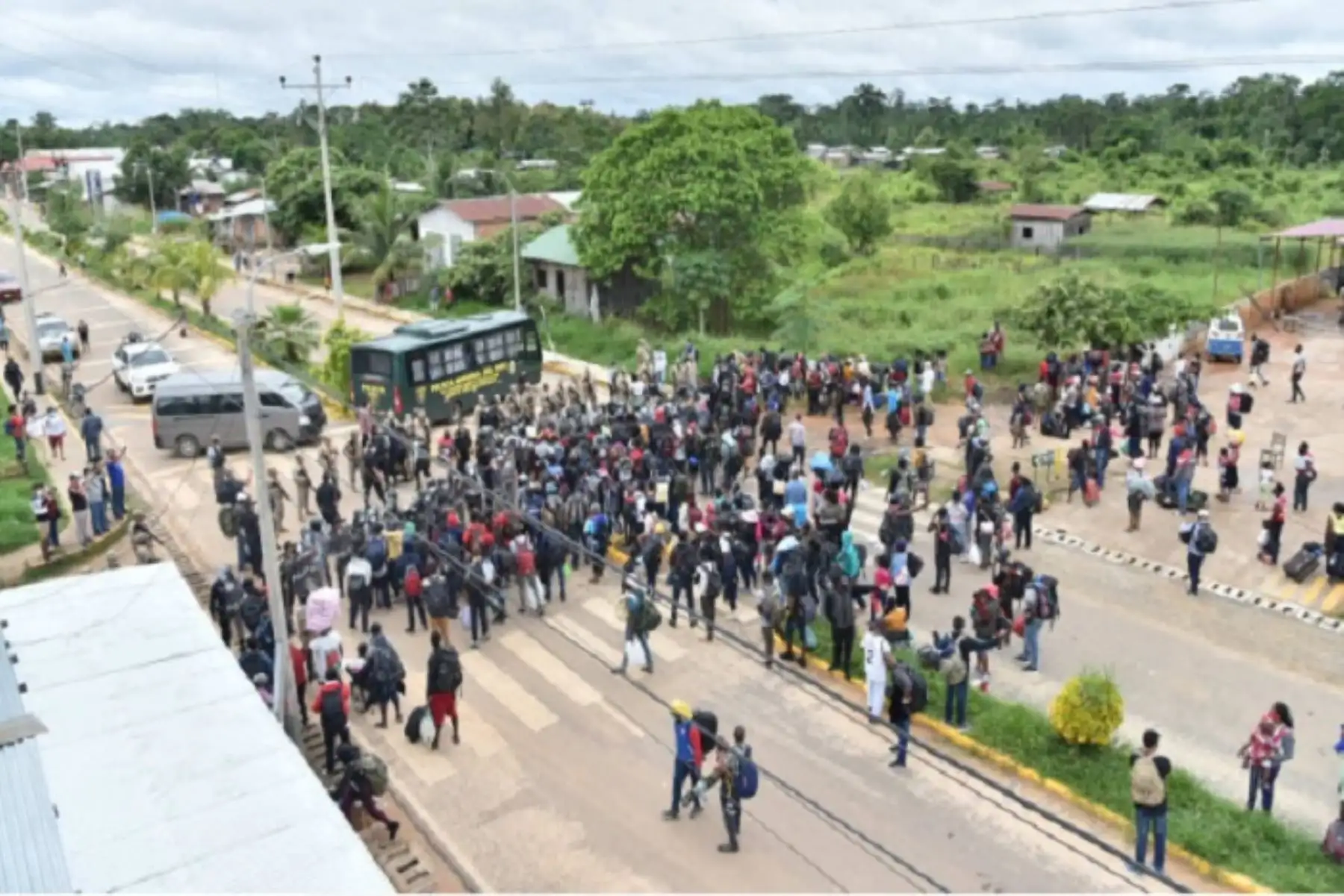 Haitianos ingresaron  por la fuerza a territorio peruano por Madre de Dios