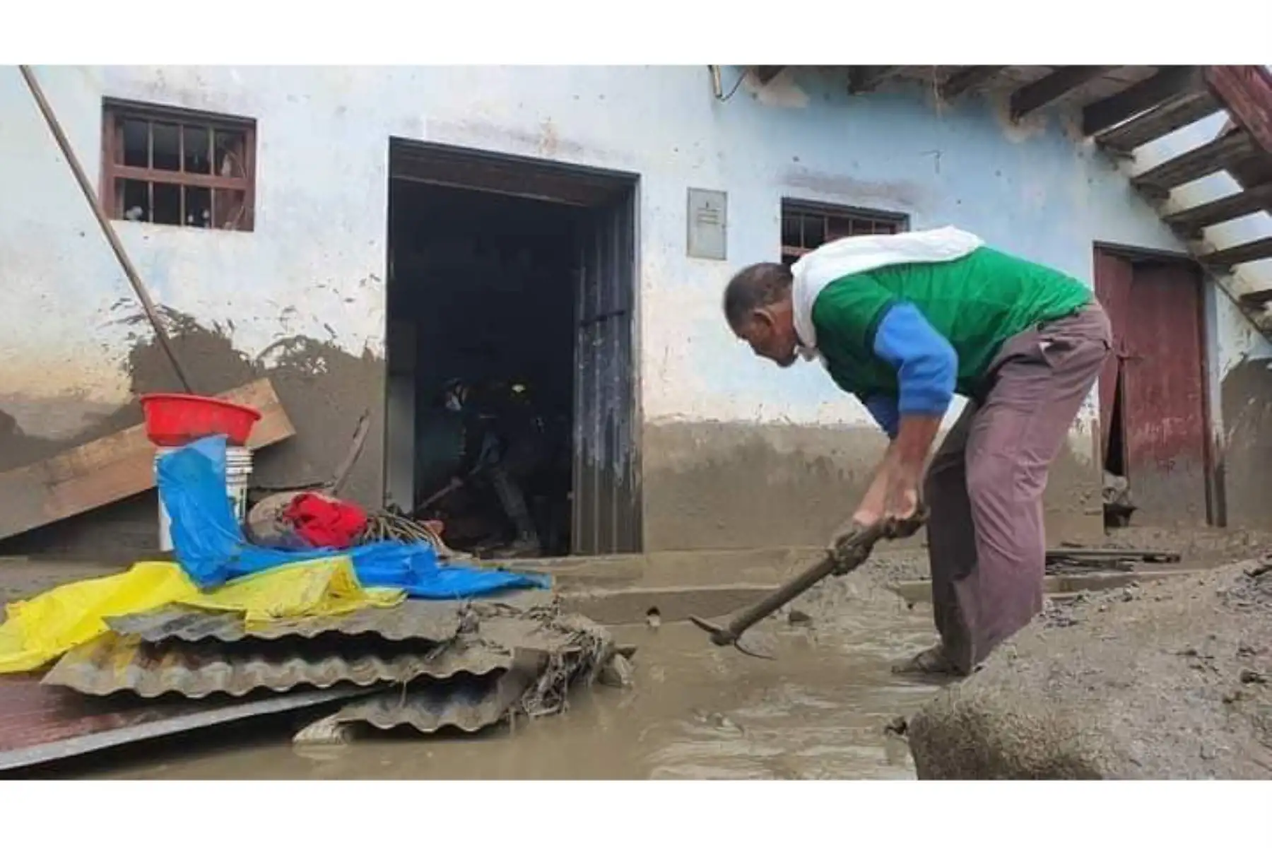 El huaico que originó el incremento del caudal del riachuelo Chaupimayo B, en la ciudad de Quillabamba, distrito de Santa Ana, provincia cusqueña de La Convención, debido a las constantes lluvias dejó una mujer fallecida, 7 personas desaparecidas, 12 viviendas destruidas y otras 10 afectadas, así como daños en un colegio y deterioros en carreteras y hectáreas de cultivos. Foto: ANDINA/Difusión El huaico que originó el incremento del caudal del riachuelo Chaupimayo B, en la ciudad de Quillabamba, distrito de Santa Ana, provincia cusqueña de La Convención, debido a las constantes lluvias dejó una mujer fallecida, 7 personas desaparecidas, 12 viviendas destruidas y otras 10 afectadas, así como daños en un colegio y deterioros en carreteras y hectáreas de cultivos. Foto: ANDINA/Difusión