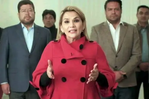 Los 351.5 millones de dólares corresponden a los 327.2 millones de dólares acordados en abril de 2020 por la administración de la derechista Jeanine Áñez. Foto: AFP