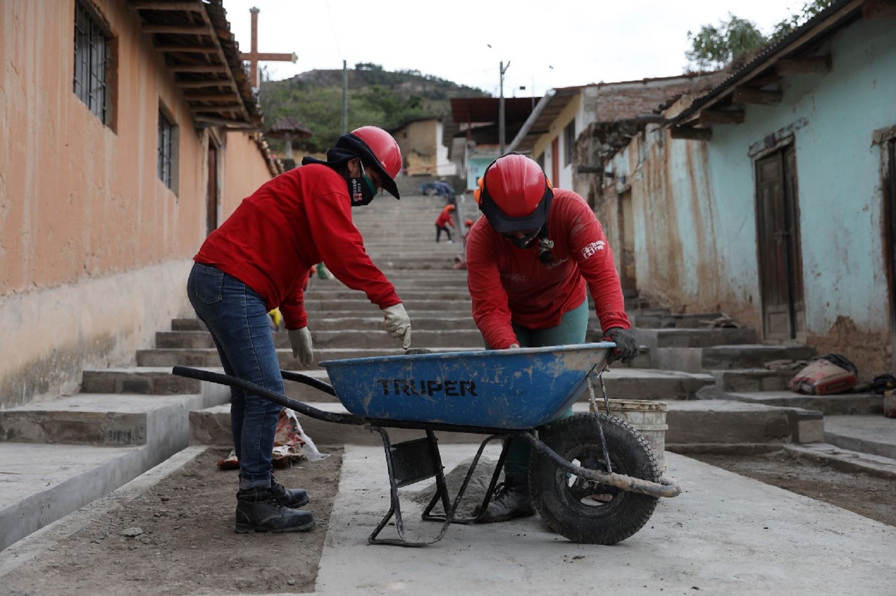 Personas laborando en el programa Trabaja Perú. ANDINA/Difusión