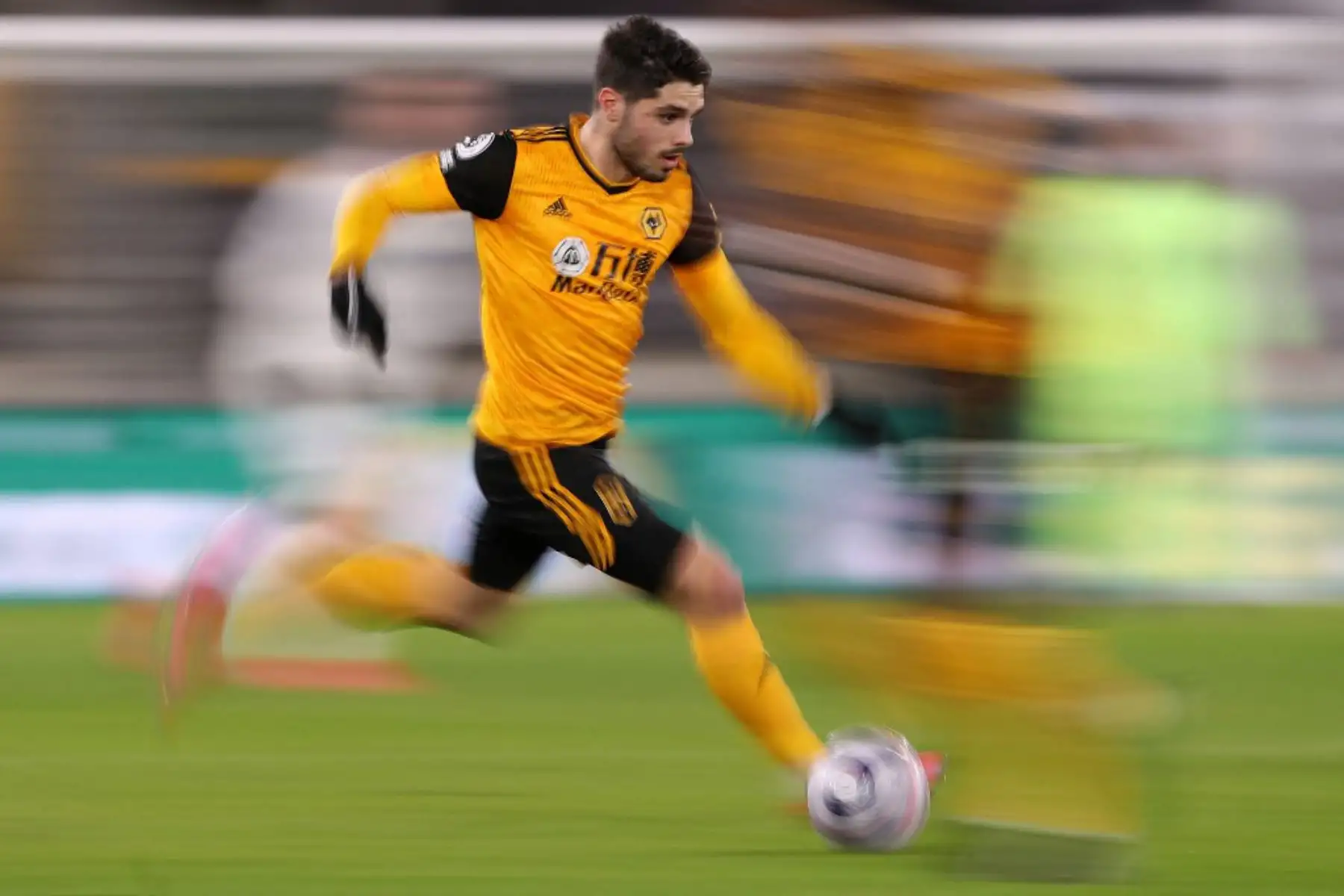 El centrocampista portugués de Wolverhampton Wanderers Pedro Neto corre con el balón durante el partido de fútbol de la Premier League inglesa entre Wolverhampton Wanderers y Leeds United en el estadio Molineux de Wolverhampton, en el centro de Inglaterra

Foto:AFP
