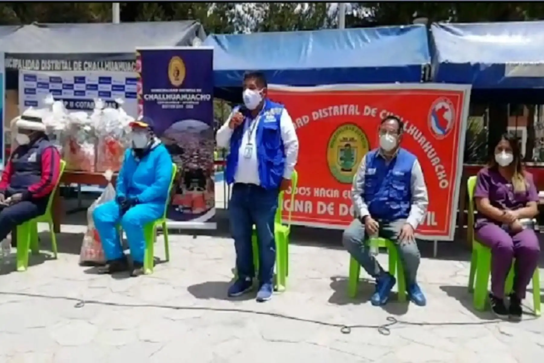 “Siempre confié en la capacidad de nuestros soldados [personal médico y asistencial], les agradezco mucho por su profesionalismo”, resaltó la autoridad en salud desde su domicilio en Abancay.