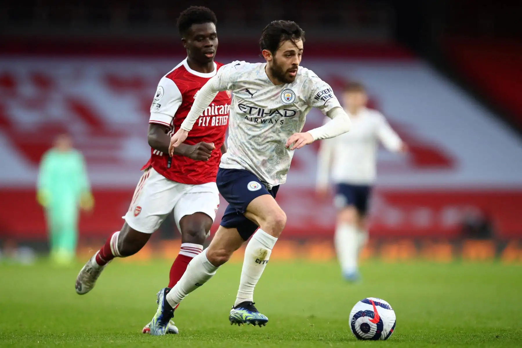 El centrocampista portugués del Manchester City Bernardo Silva corre con el balón durante el partido de fútbol de la Premier League inglesa entre el Arsenal y el Manchester City.
Foto: AFP