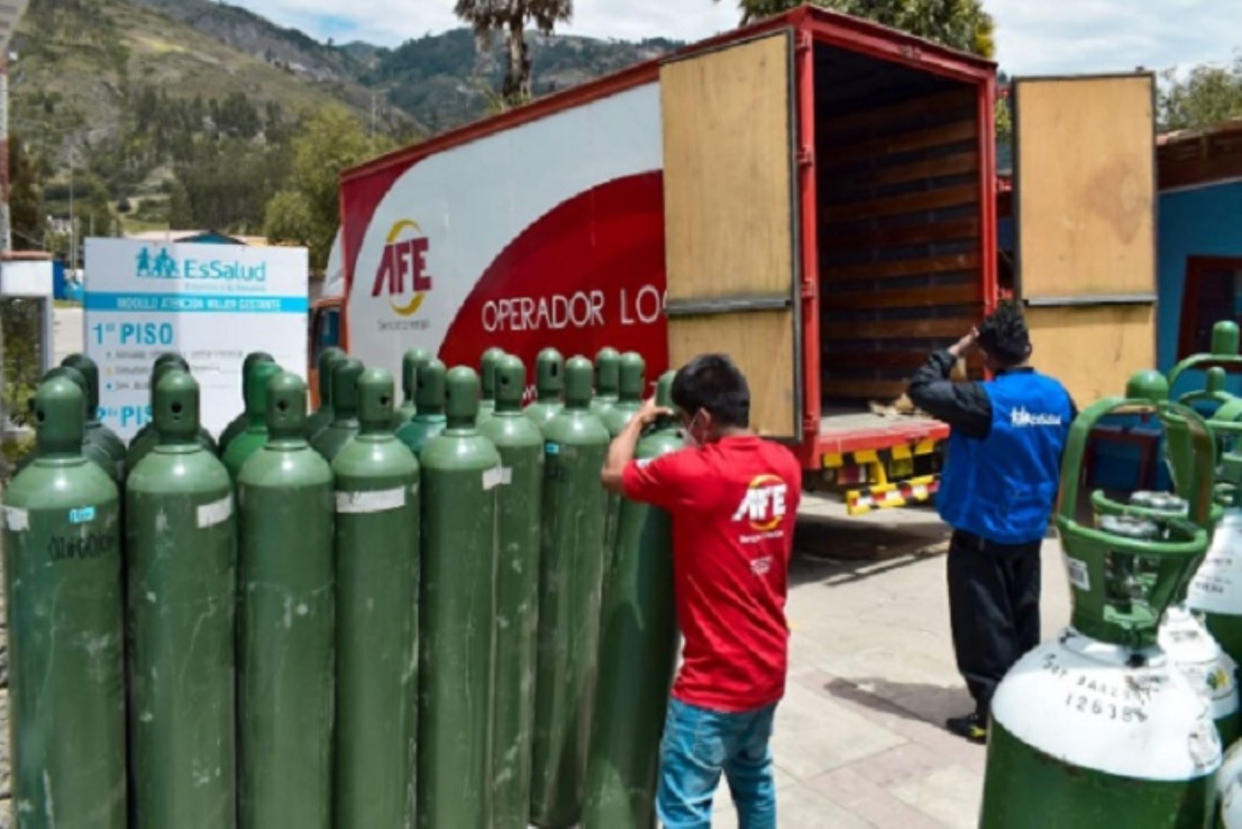 Se espera la llegada de más balones de oxígeno procedentes de la ciudad de Chimbote y demás proveedores.