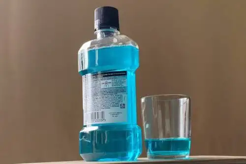 Gracias a los enjuagues bucales, el virus perdería fuerza antes de ingresar al cuerpo. ANDINA/Minsa