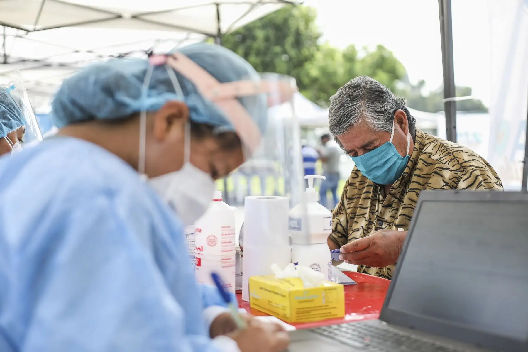 Municipalidad de Lima, a través de Sisol Salud, realiza campaña Lima Te Cuida, con el objetivo de seguir velando por la salud de la población y realizar pruebas de descarte COVID-19 en el Parque de las Aguas. Foto: ANDINA/Municipalidad de Lima