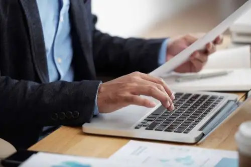 Las microformas son imágenes digitalizadas de documentos oficiales que tienen el mismo valor legal que el original. Cortesía Ositrán.