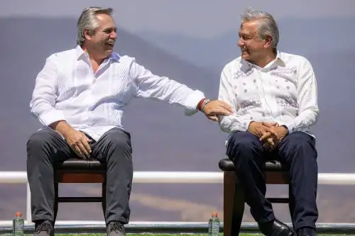 El llamado hace eco de la exigencia que hicieron antes ambos gobiernos por un acceso equitativo en el mundo a las vacunas contra el covid-19. Foto: AFP