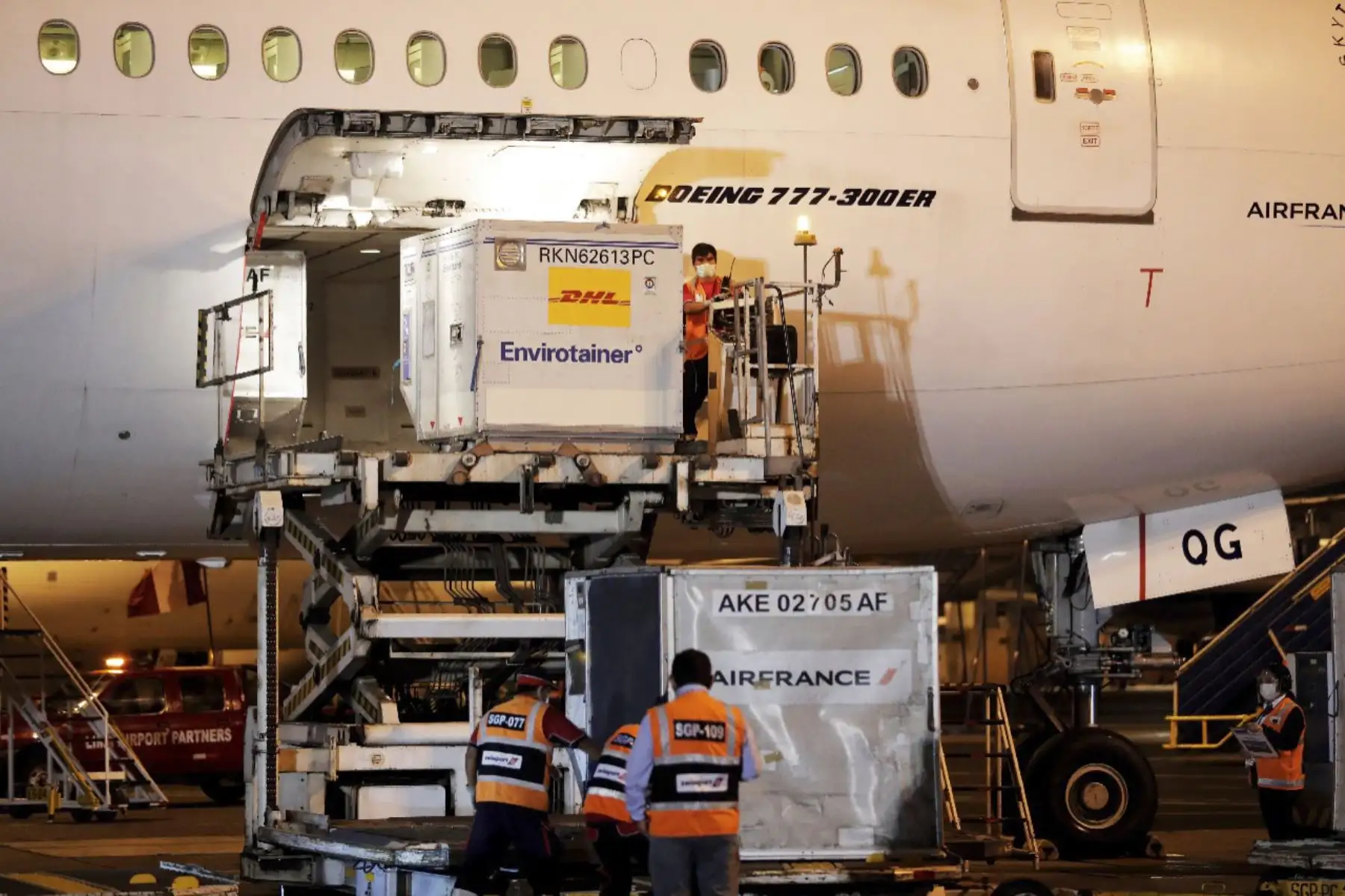 Llegada de las primeras vacunas al Perú. Los primeros 100 días del presidente Francisco Sagasti. Foto: ANDINA
