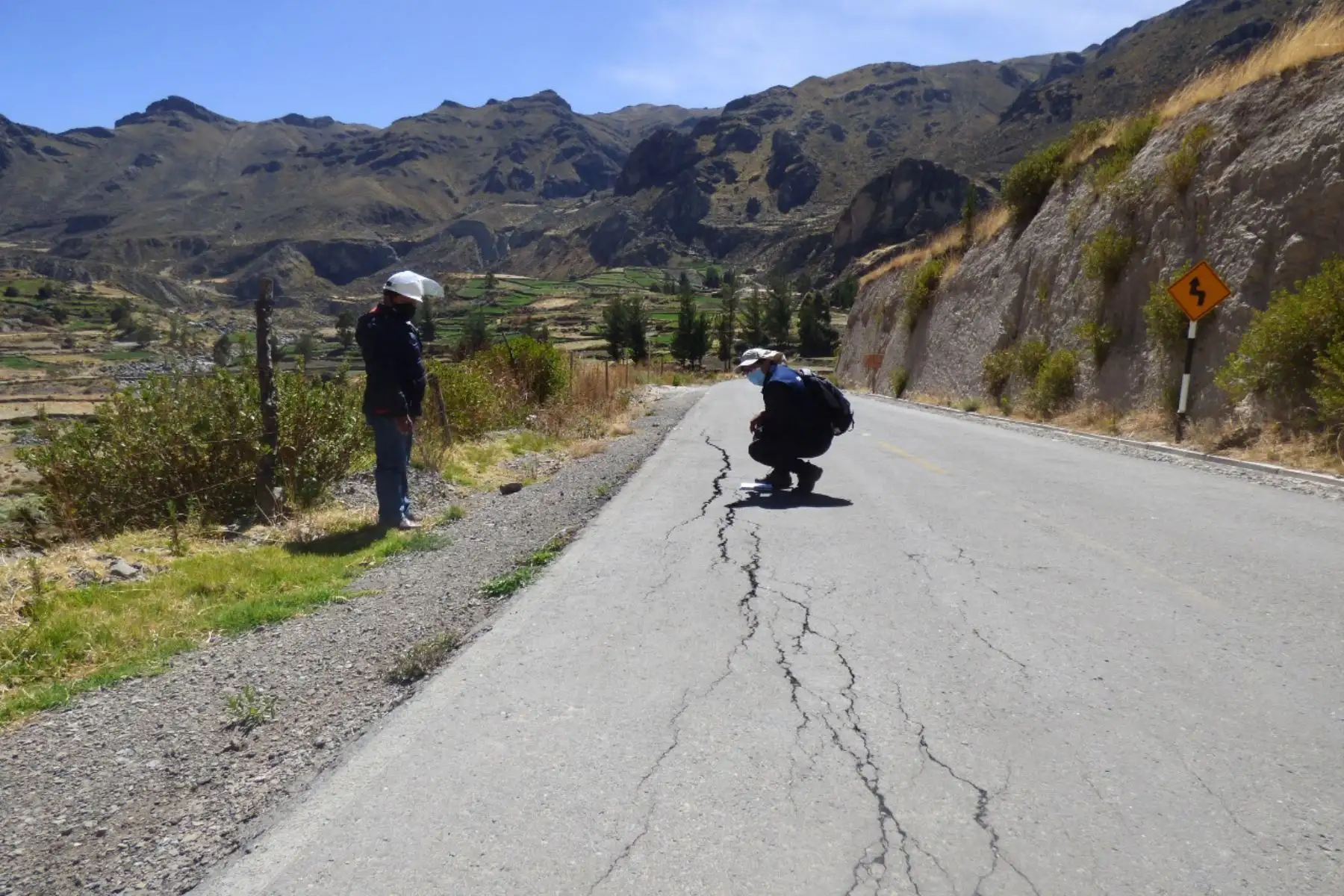 Las causas y condicionantes principales son la inestabilidad, morfología y litología del área, además de la presencia de filtraciones y drenaje superficial. Foto: ANDINA/Ingemmet