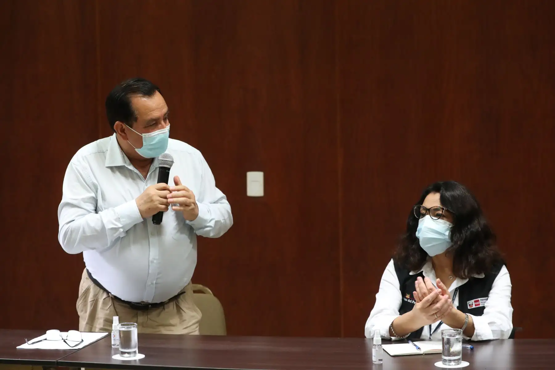 La jefa del Gabinete Ministerial, Violeta Bermúdez, llega a Ucayali para realizar la supervisión del proceso de vacunación contra el covid-19 del personal de salud en la región.
Foto:ANDINA/PCM