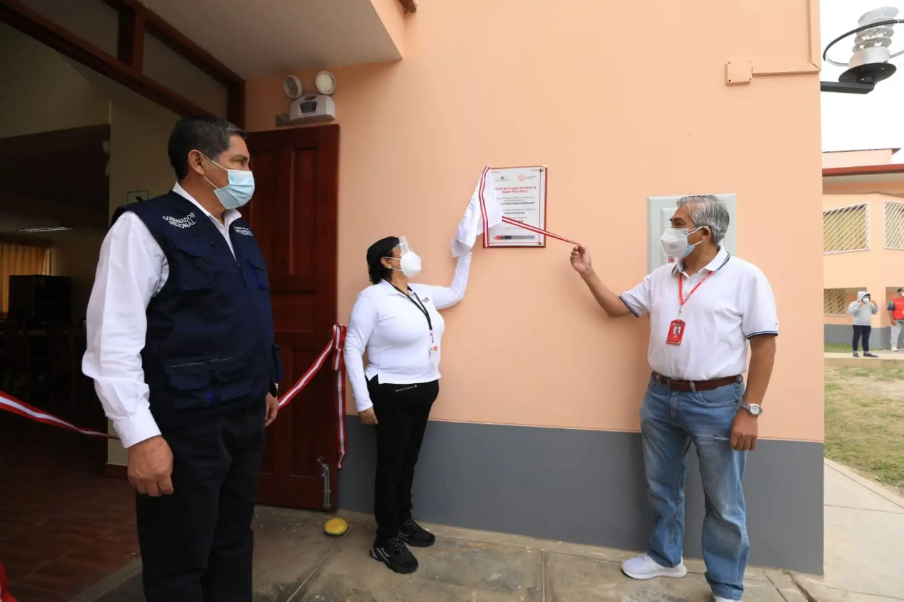 Ministra de la Mujer,  Silvia Loli supervisa jornada de vacunación contra el covid -19 a personal de primera línea y fortalece protección de poblaciones vulnerables, en la región Huánuco.
Foto: MIMP