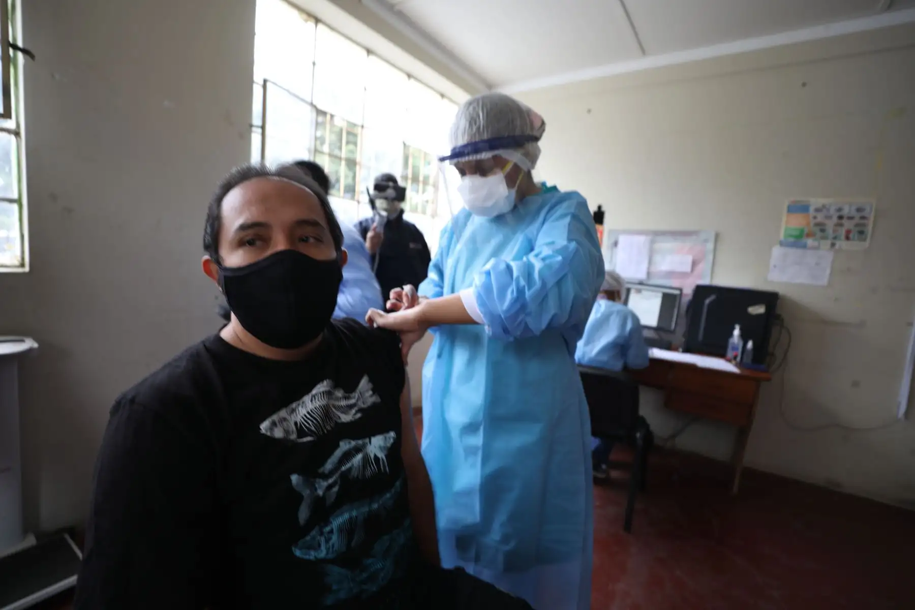 Ministra de la Mujer,  Silvia Loli supervisa jornada de vacunación contra el covid -19 a personal de primera línea y fortalece protección de poblaciones vulnerables, en la región Huánuco.
Foto: MIMP