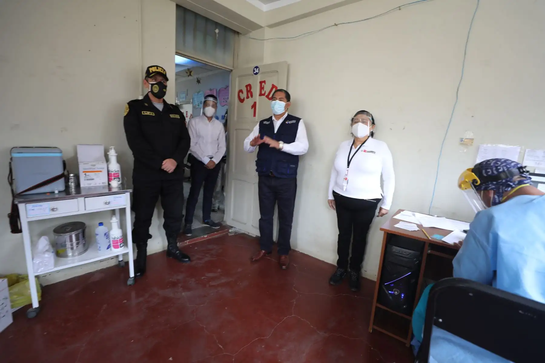 Ministra de la Mujer,  Silvia Loli supervisa jornada de vacunación contra el covid -19 a personal de primera línea y fortalece protección de poblaciones vulnerables, en la región Huánuco.
Foto: MIMP
