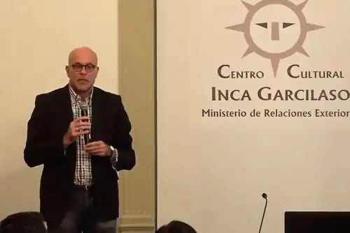 Ronald Elward Haagsma, magíster en Historia por la UNMSM, autor de 