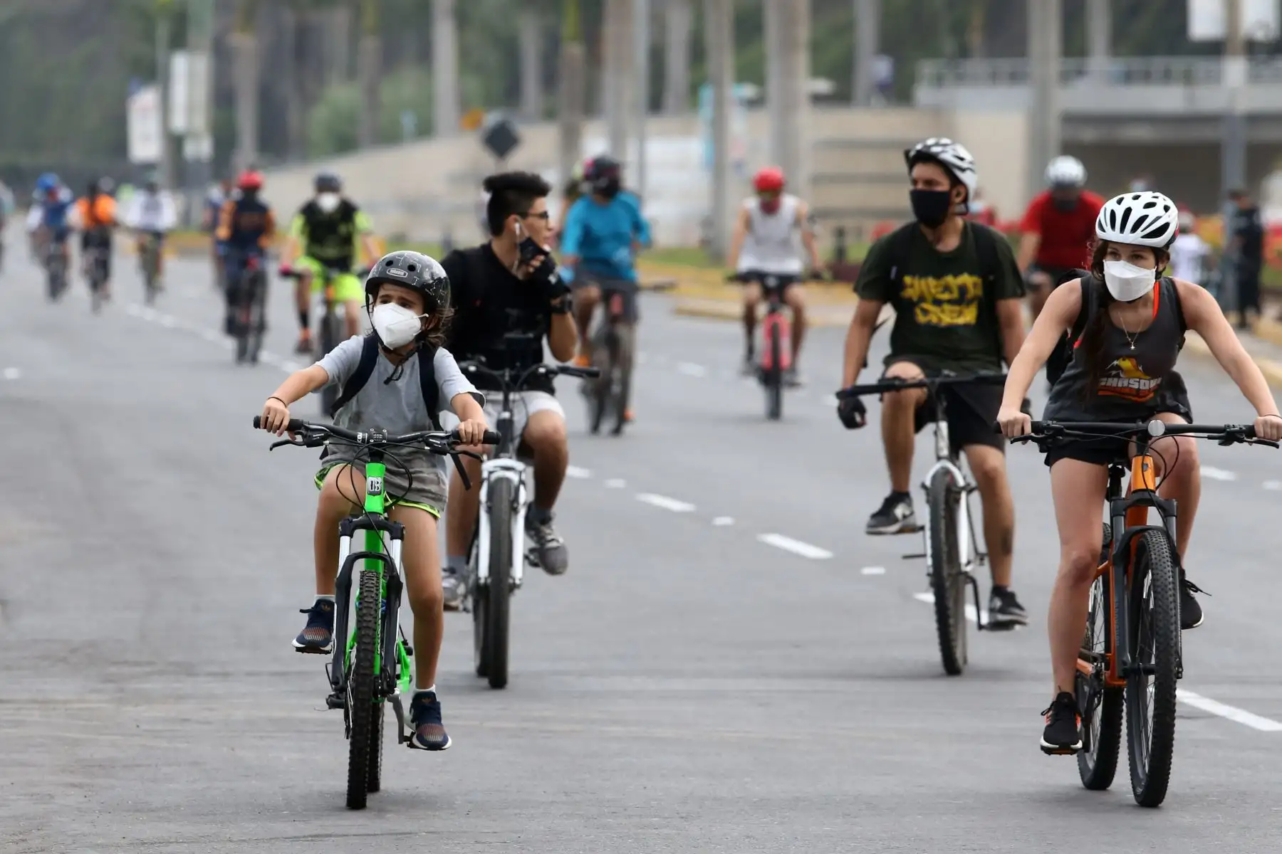 Hoy es el último día de la cuarentena establecida por el Gobierno para enfrentar el covid-19 en Lima Metropolitana, el Callao y demás provincias consideradas en nivel de alerta extremo. Imagen de la Costa Verde, en Chorrillos.
Foto: ANDINA/Vidal Tarqui