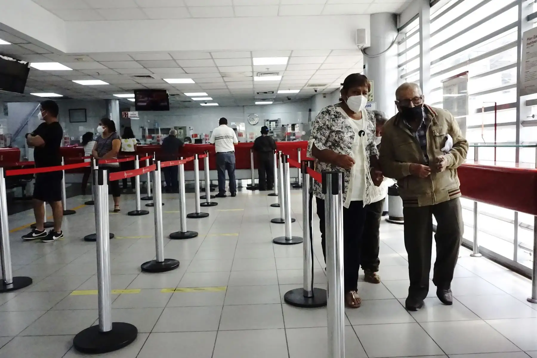 La campaña Agencias Libres del Banco de la Nación busca orientar a todos los beneficiarios del Bono 600 para que ubiquen los locales más cercanos y con menor afluencia de público visitando la página web.
Foto: Banco de la Nación