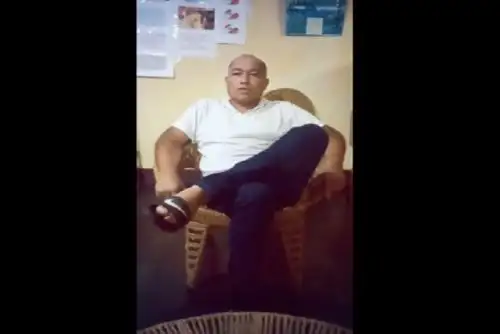 Justo Rosell Gutiérrez es el nombre del hombre protagonista de esta historia de triunfo. Él envió un vídeo agradeciendo al personal de salud por haber batallado a su lado para superar esta terrible enfermedad.