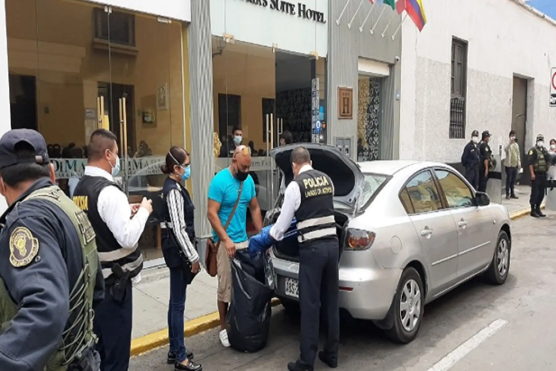 La mayoría de los inmuebles allanados son de propiedad del empresario trujillano, Gerson Rivelino González Porras, dueño de la empresa de seguridad Tanks Perú.